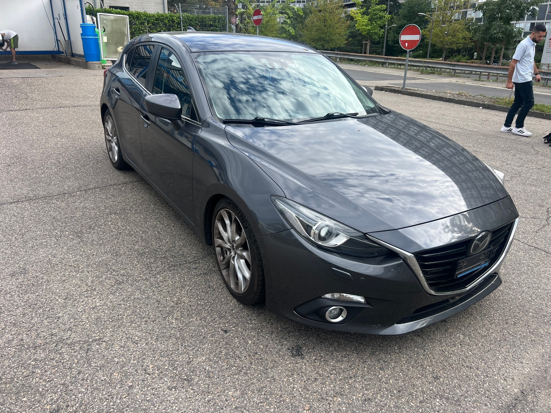 MAZDA 3 SKYACTIV-D 150 Revolution Automat-image-6