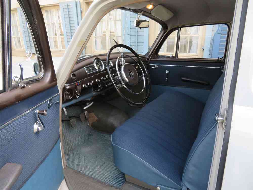 MERCEDES-BENZ 180 B-image-3