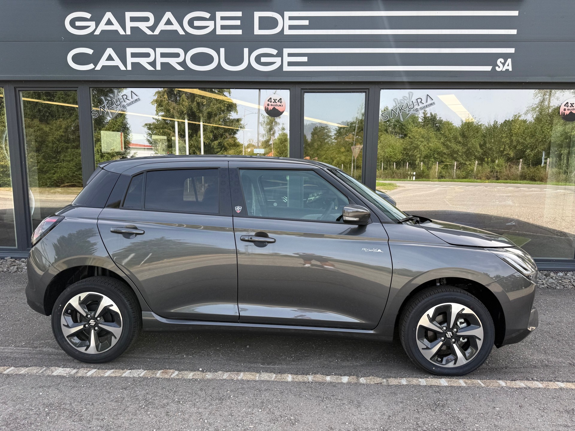 SUZUKI Swift 1.2 Piz Sulai Hybrid Top 4x4-image-6