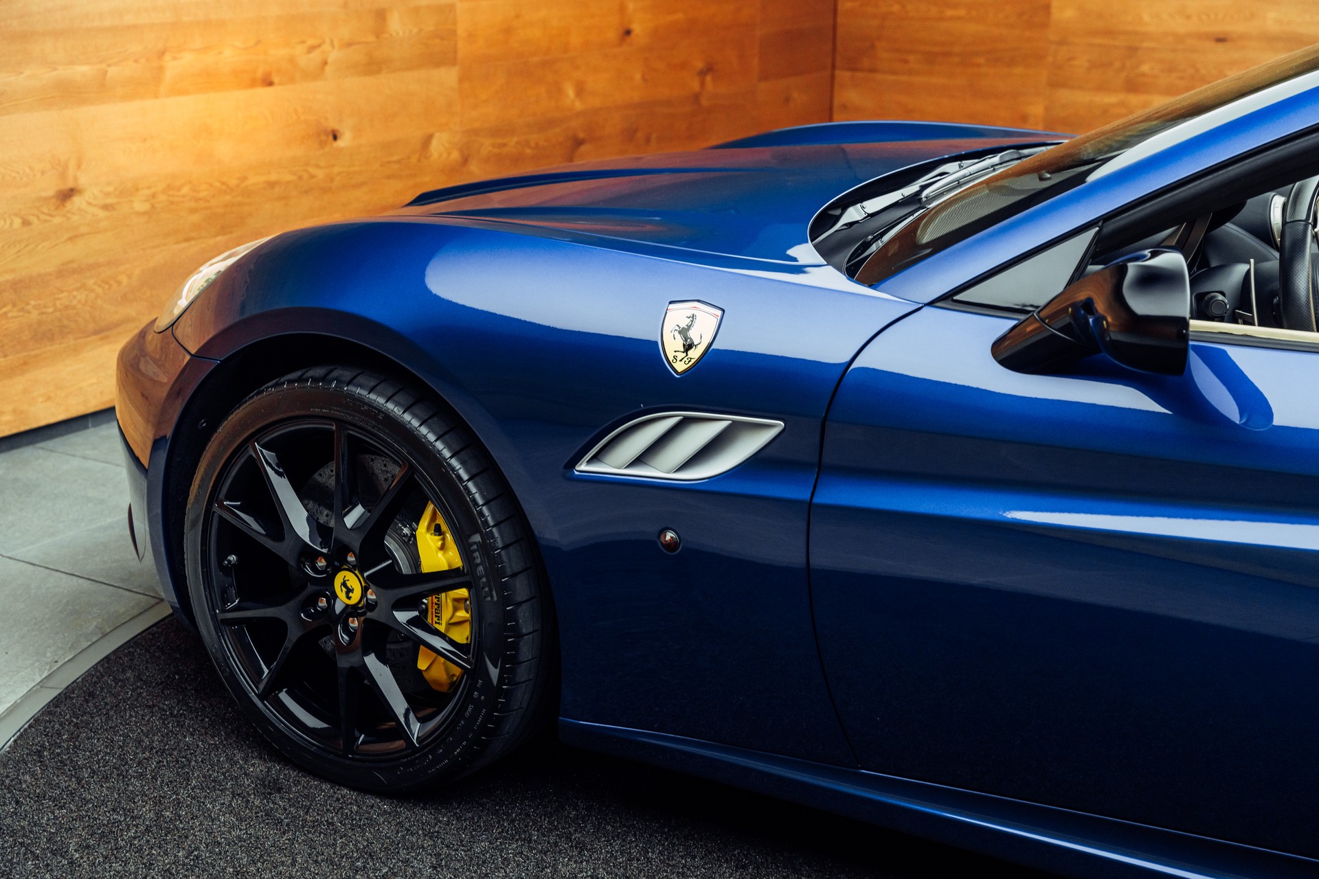 FERRARI California 30 Blu Tour de France-image-19