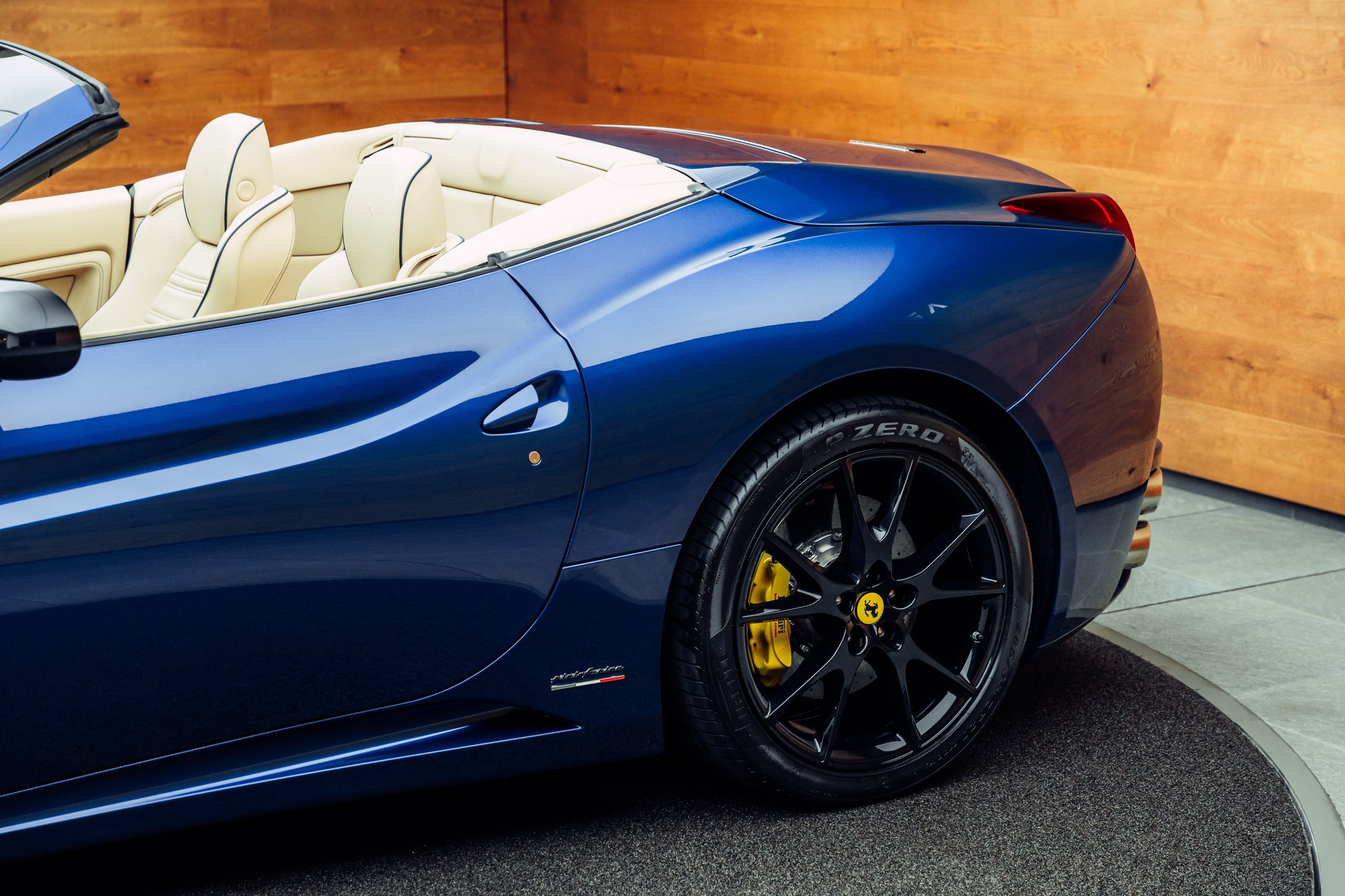 FERRARI California 30 Blu Tour de France-image-18
