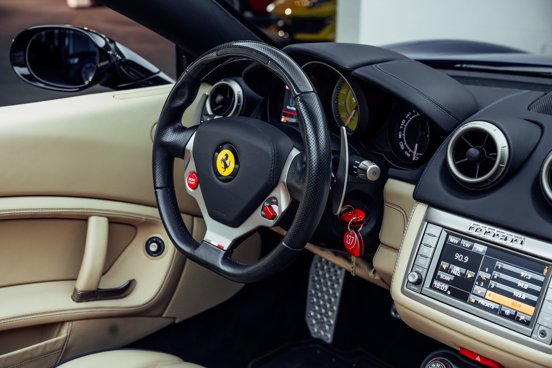 FERRARI California 30 Blu Tour de France-image-14