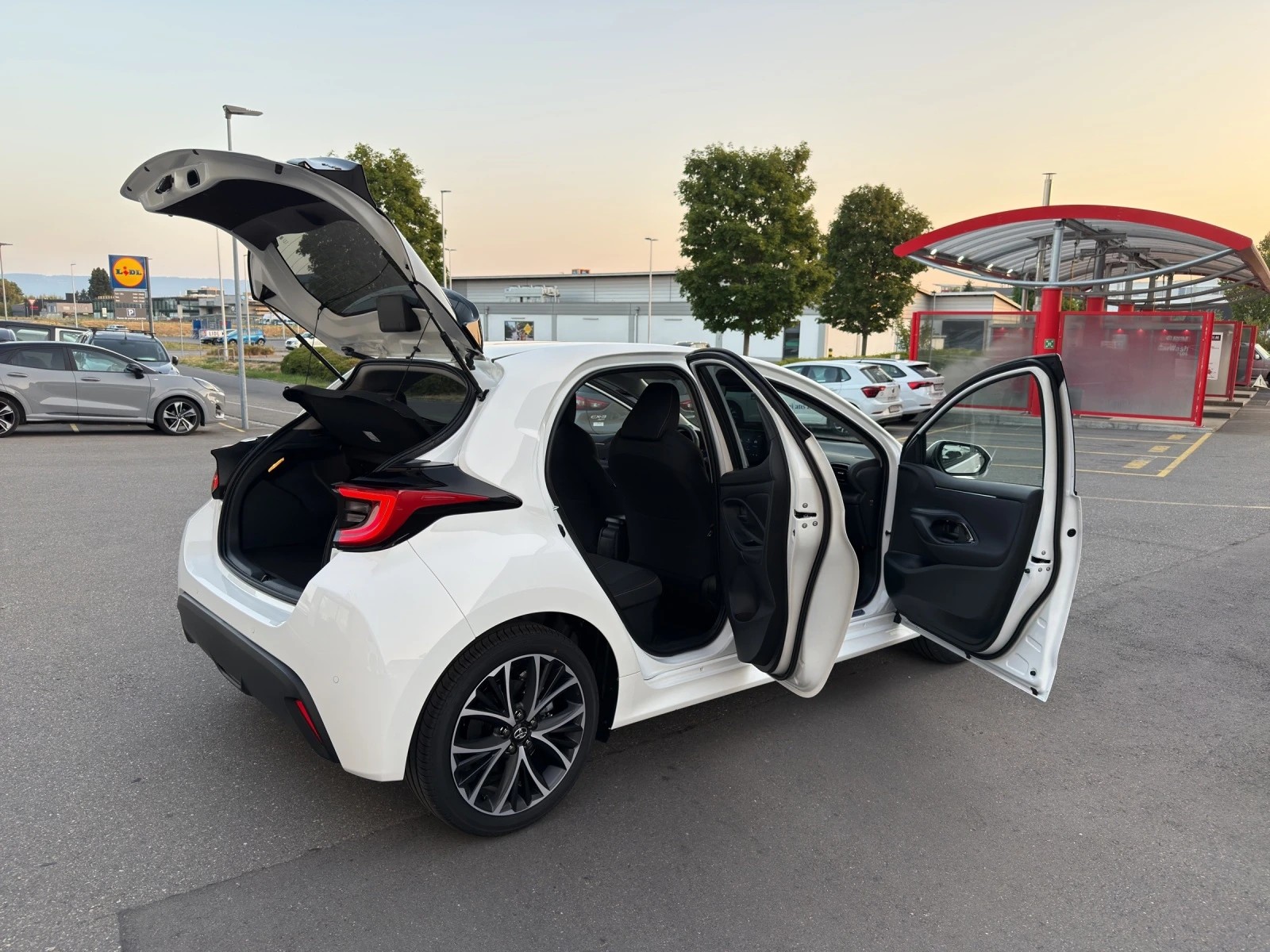 TOYOTA Yaris 1.5 Teamplayer e-CVT (10 STÜCK)-image-32
