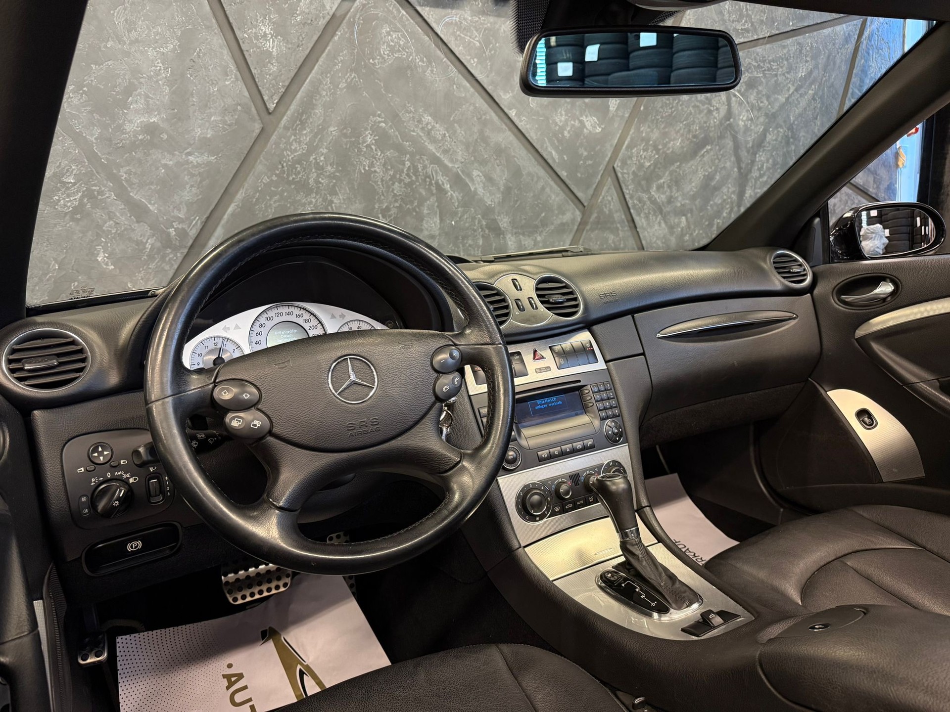 MERCEDES-BENZ CLK 200 Kompr. Avantgarde Grand Ed. Aut.-image-9