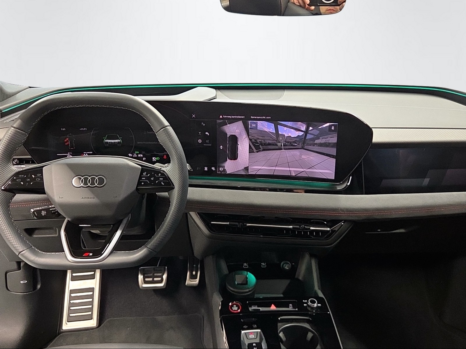 AUDI SQ6 e-tron quattro-image-10
