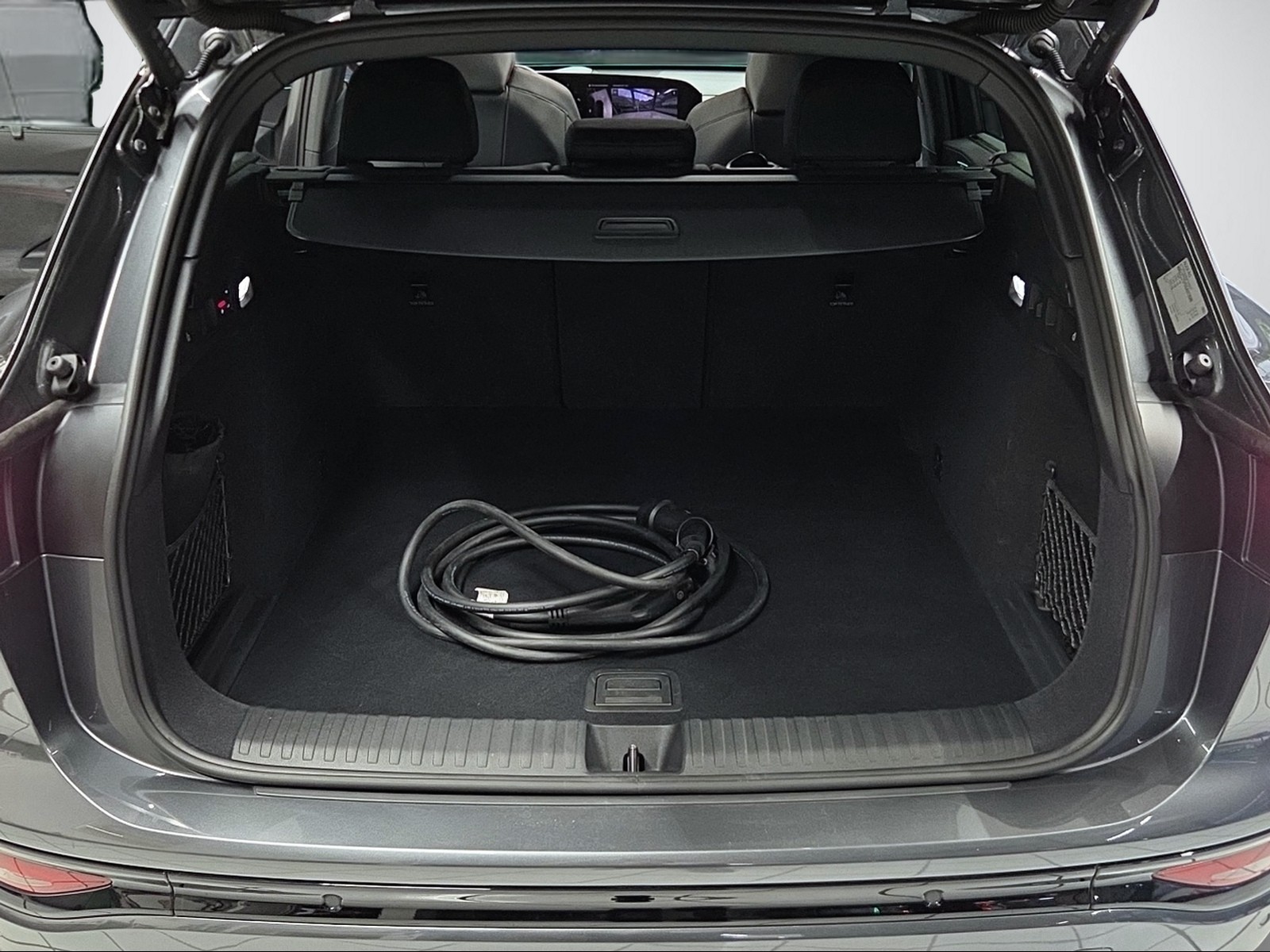 AUDI SQ6 e-tron quattro-image-6