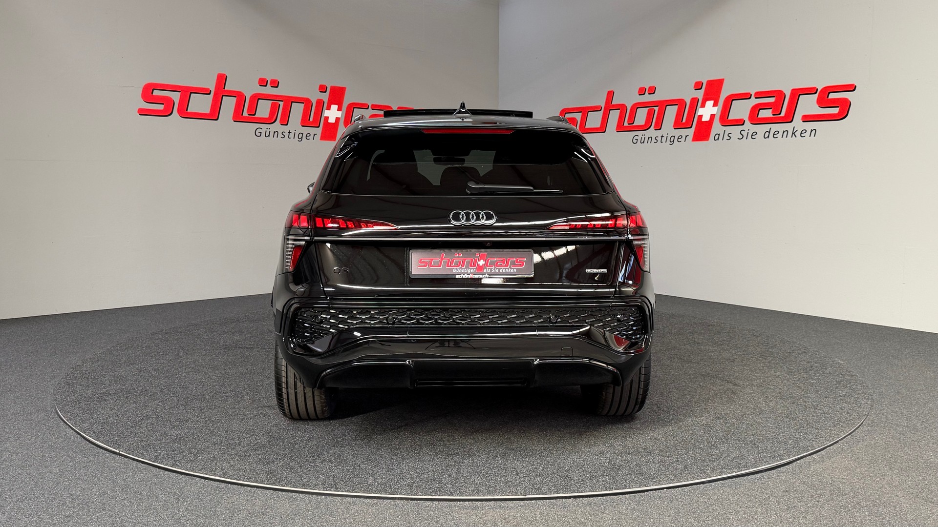 AUDI Q3 SUV TFSI quattro 195 kW S tronic S Line-image-4