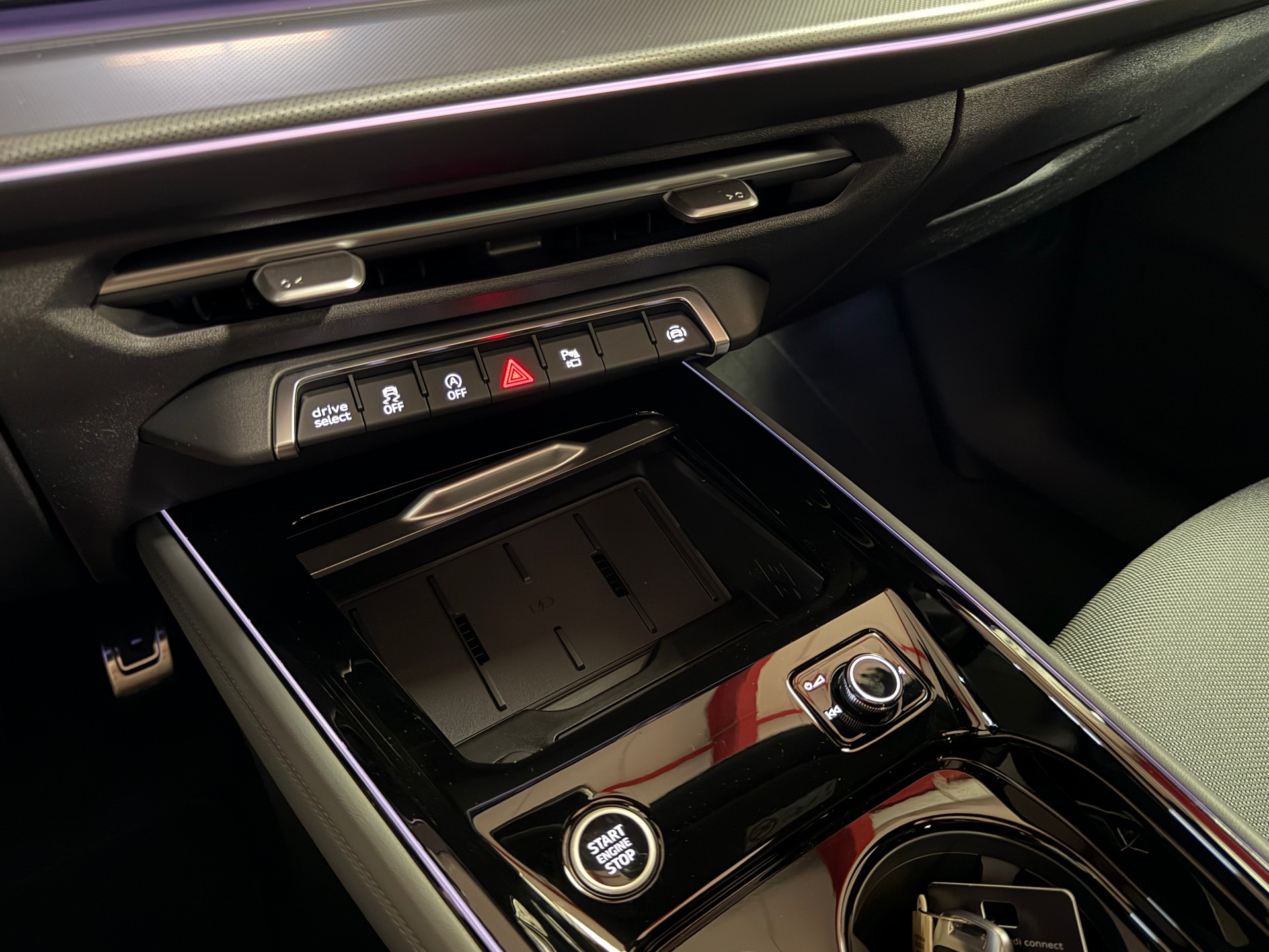 AUDI Q3 SUV TFSI quattro 195 kW S tronic S Line-image-21