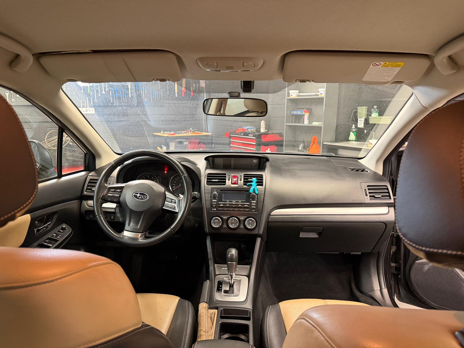SUBARU XV 2.0 Swiss Three AWD CVT-image-3