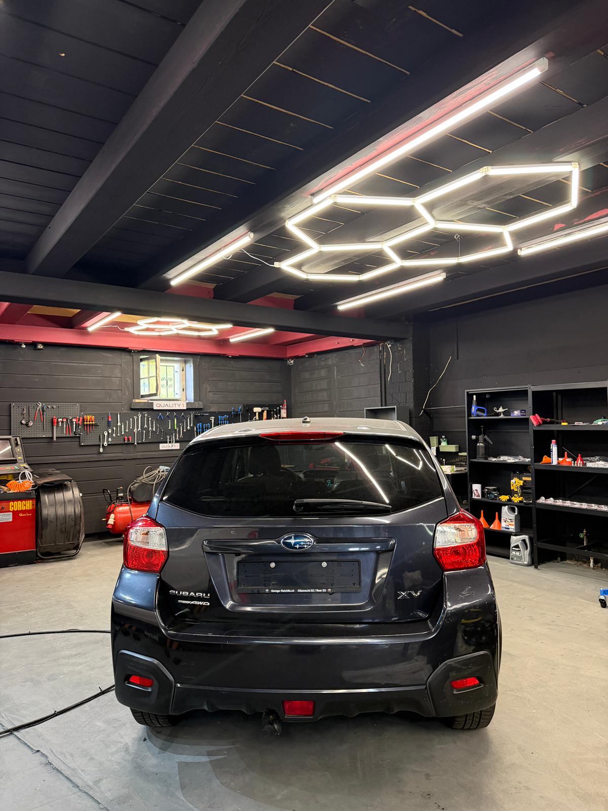 SUBARU XV 2.0 Swiss Three AWD CVT-image-2