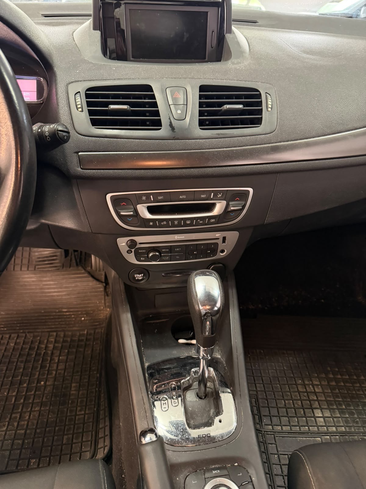 RENAULT Mégane Grandtour 1.5 dCi Dynamique EDC-image-10