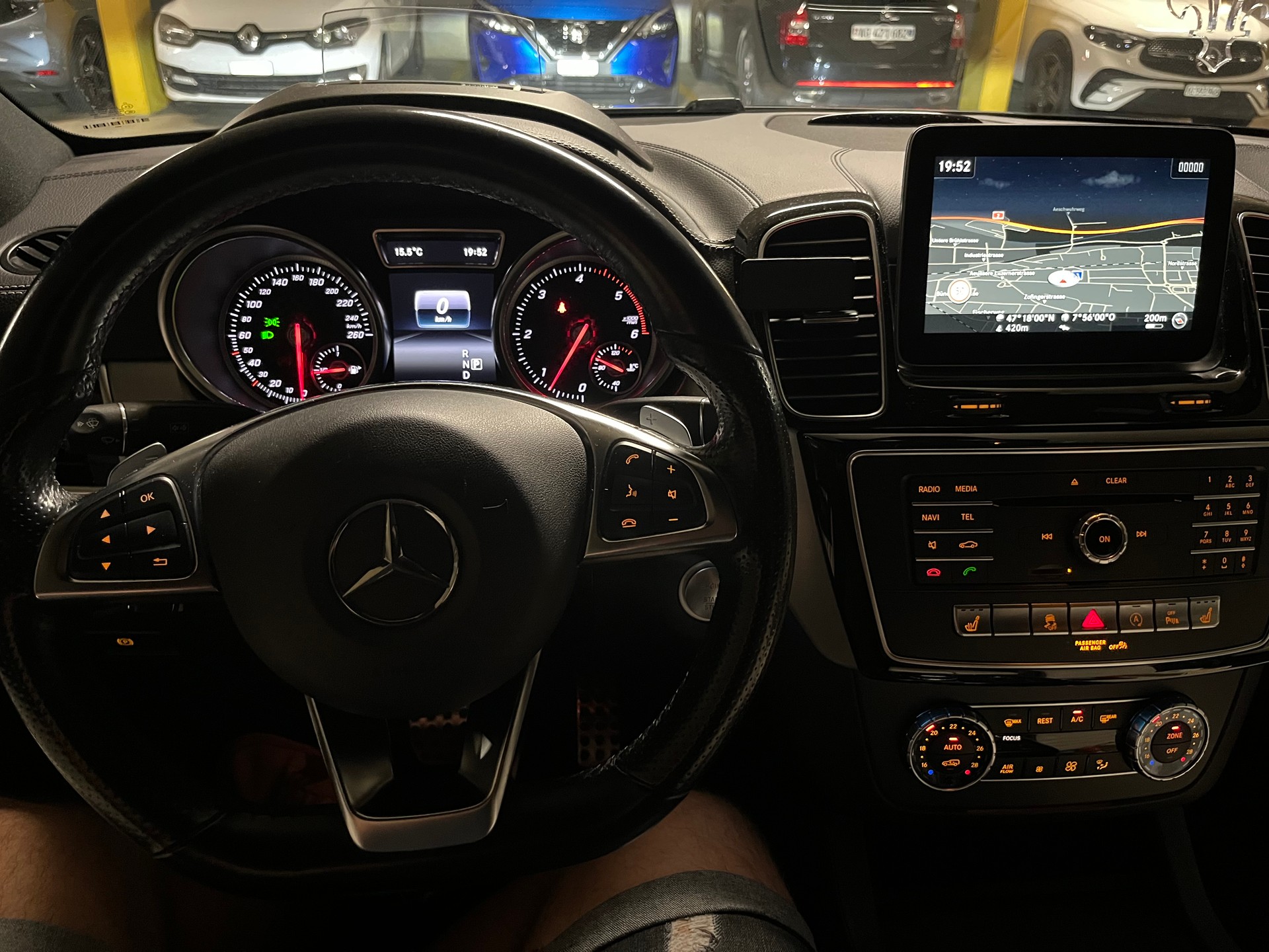MERCEDES-BENZ GLE 350 d-image-9