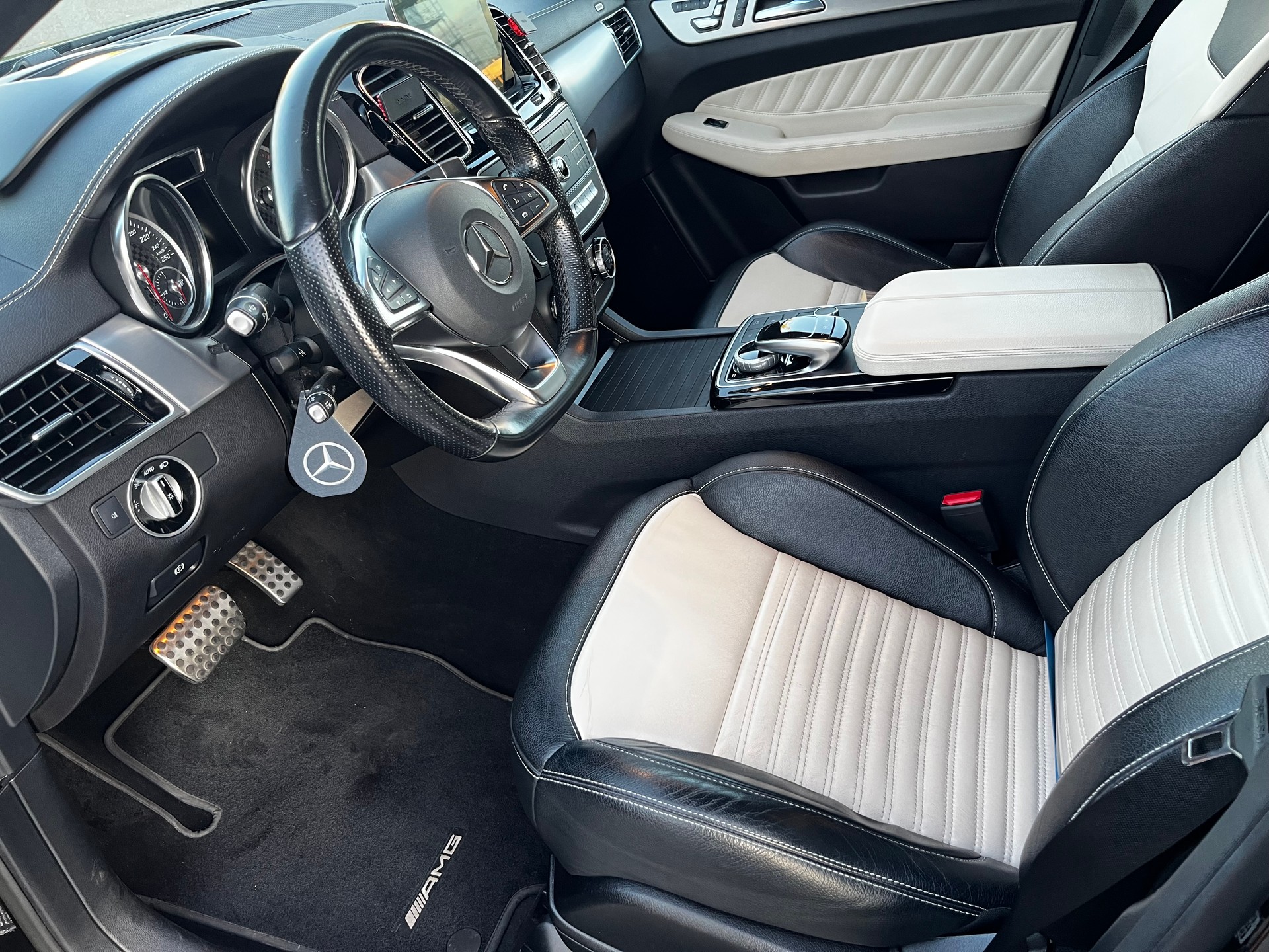MERCEDES-BENZ GLE 350 d-image-4