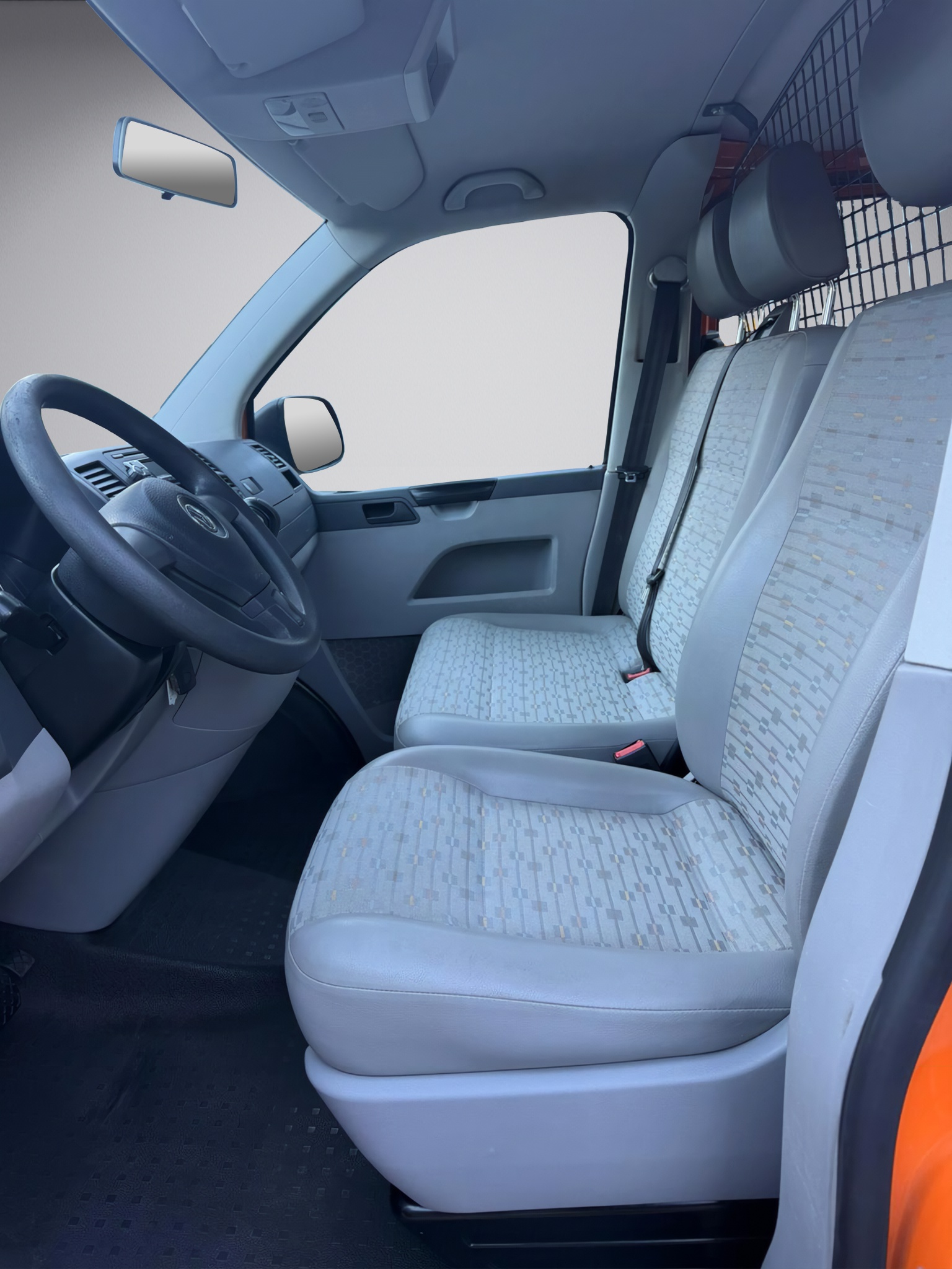 VW T5 2.0 TDI DSG-image-9