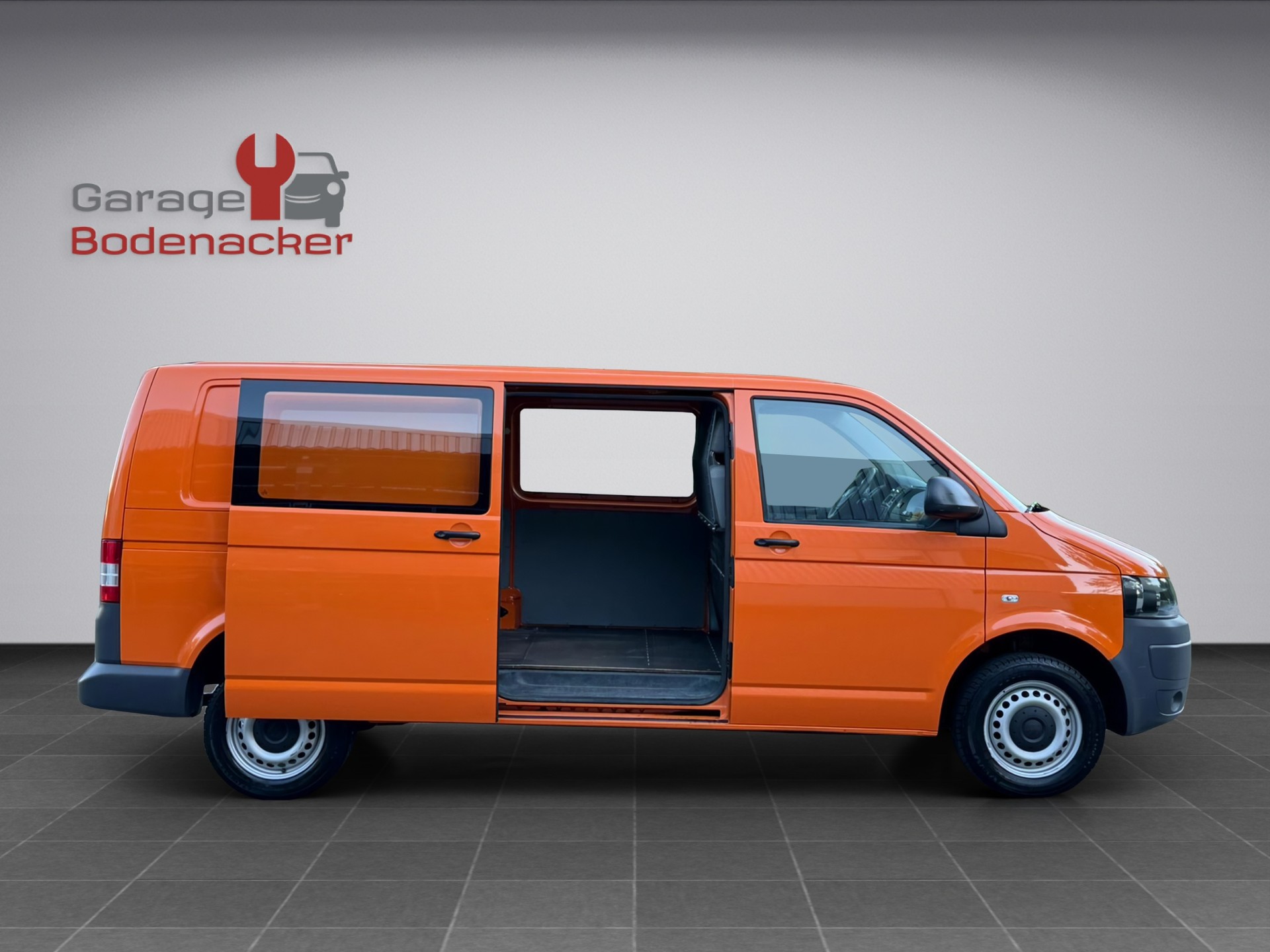 VW T5 2.0 TDI DSG-image-17