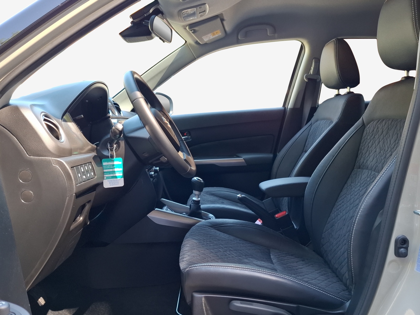 SUZUKI Vitara 1.4 Boosterjet Compact + Hybrid-image-7
