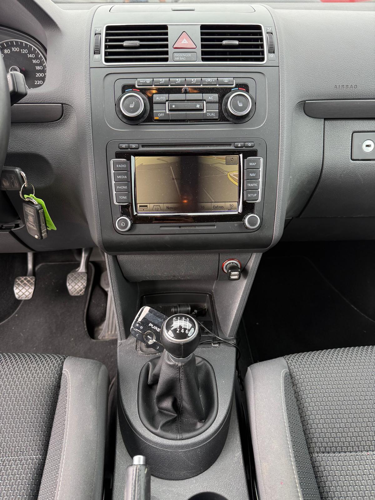 VW Touran 1.4 TSI 140 Team-image-12