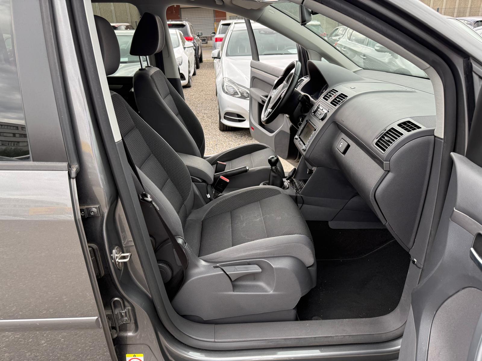 VW Touran 1.4 TSI 140 Team-image-10