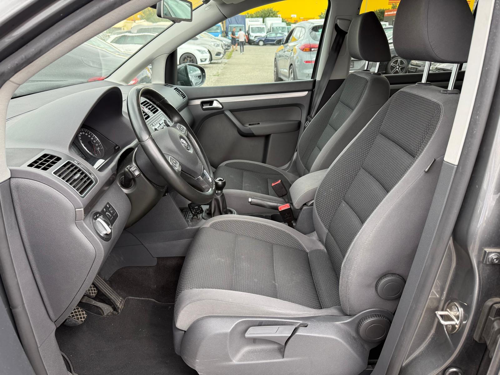 VW Touran 1.4 TSI 140 Team-image-8