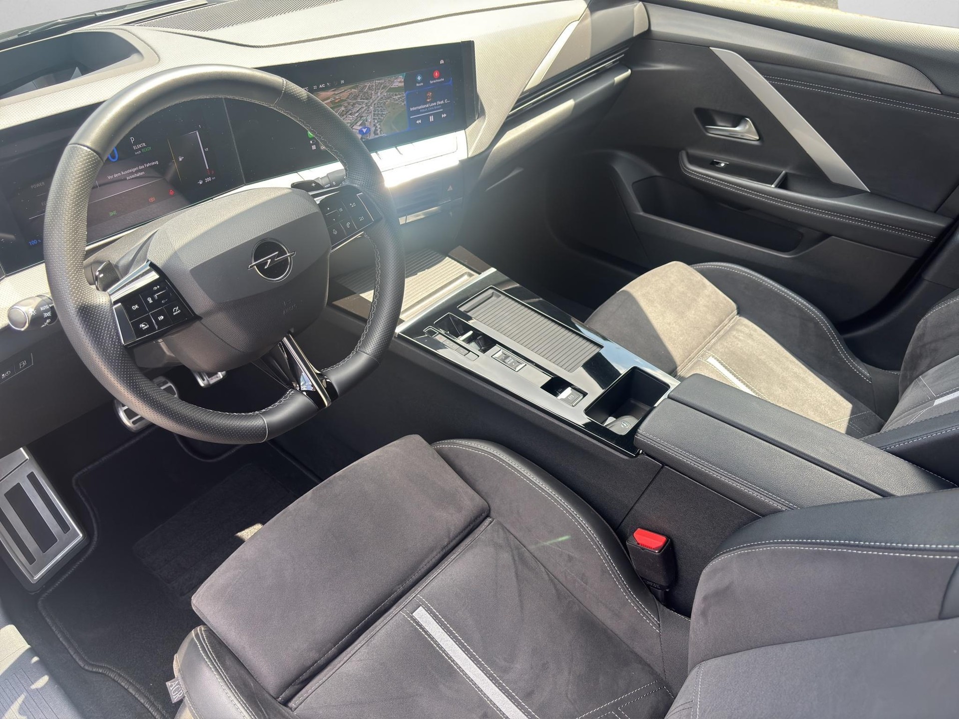 OPEL Astra Sports Tourer 1.6 T PHEV 225 GSe-image-8