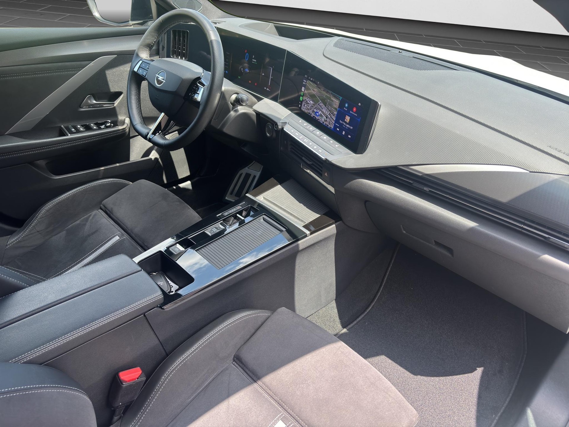 OPEL Astra Sports Tourer 1.6 T PHEV 225 GSe-image-9