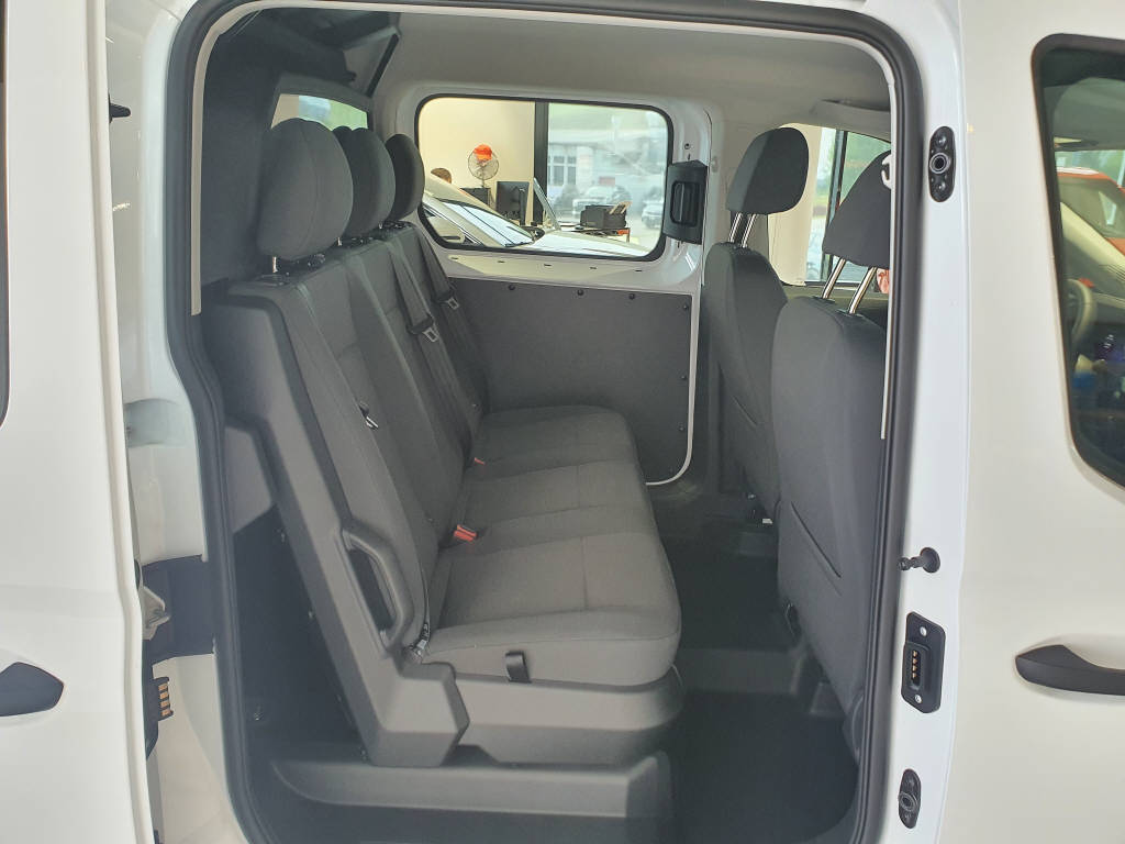 FORD Grand Transit Connect FlexCab 1.5 EcoBoost 150 Trend PHEV-image-10