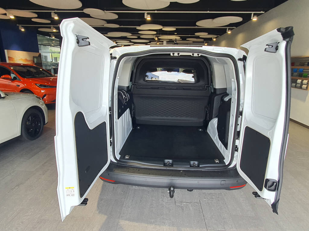 FORD Grand Transit Connect FlexCab 1.5 EcoBoost 150 Trend PHEV-image-15