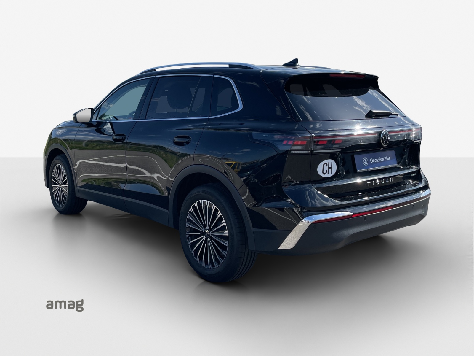 VW Tiguan 2.0 TSI DSG Elegance 4Motion-image-2