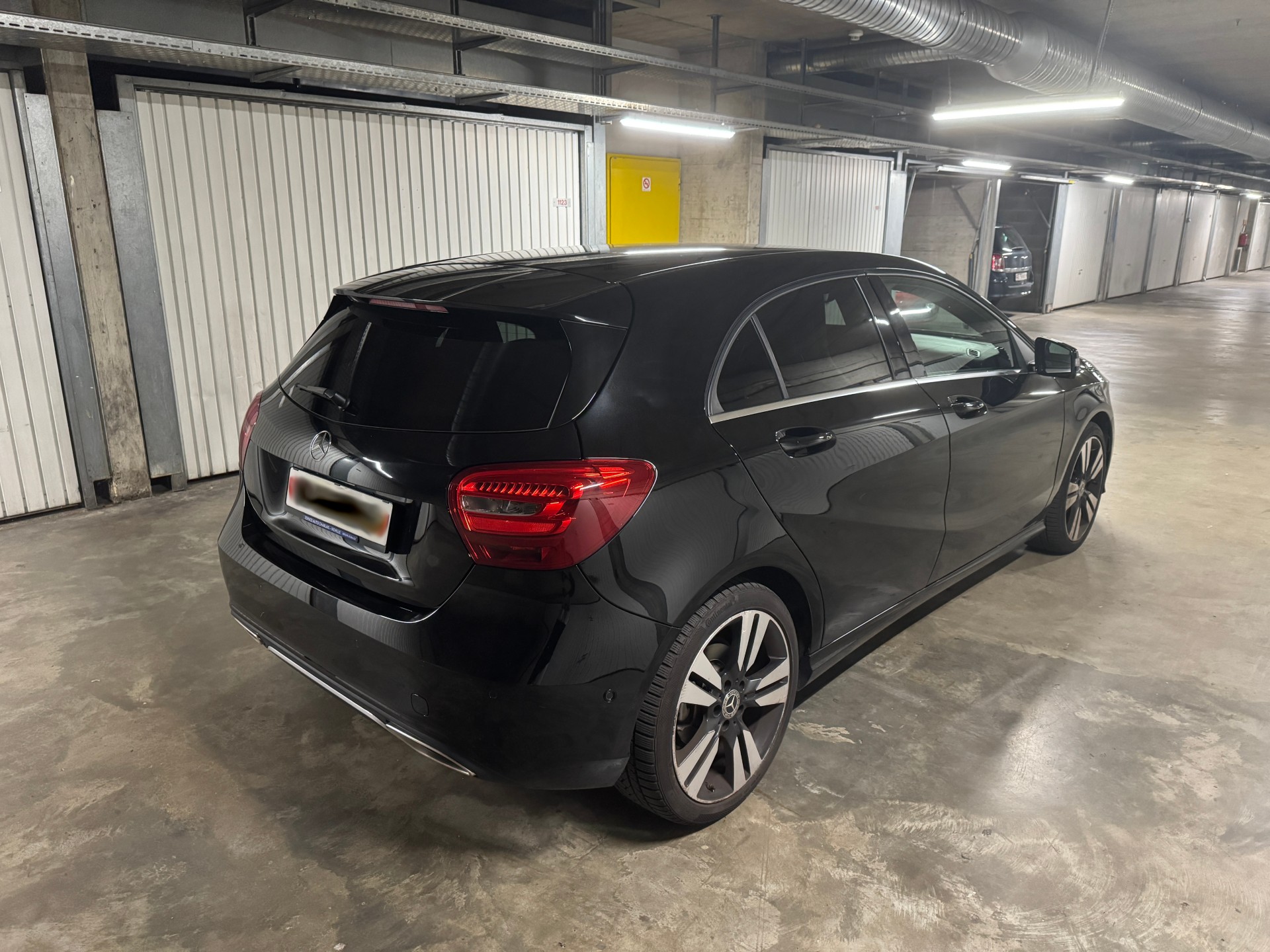 MERCEDES-BENZ A 180 Urban-image-4