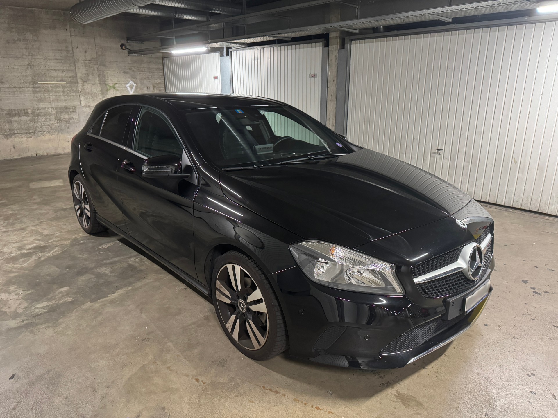 MERCEDES-BENZ A 180 Urban-image-2