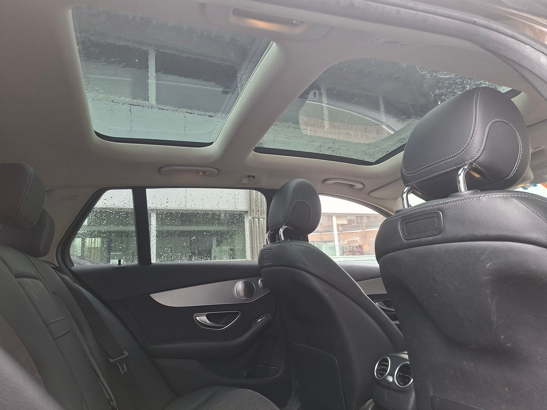 MERCEDES-BENZ C 250 d Swiss Star Exclusive 4Matic 9G-Tronic-image-8