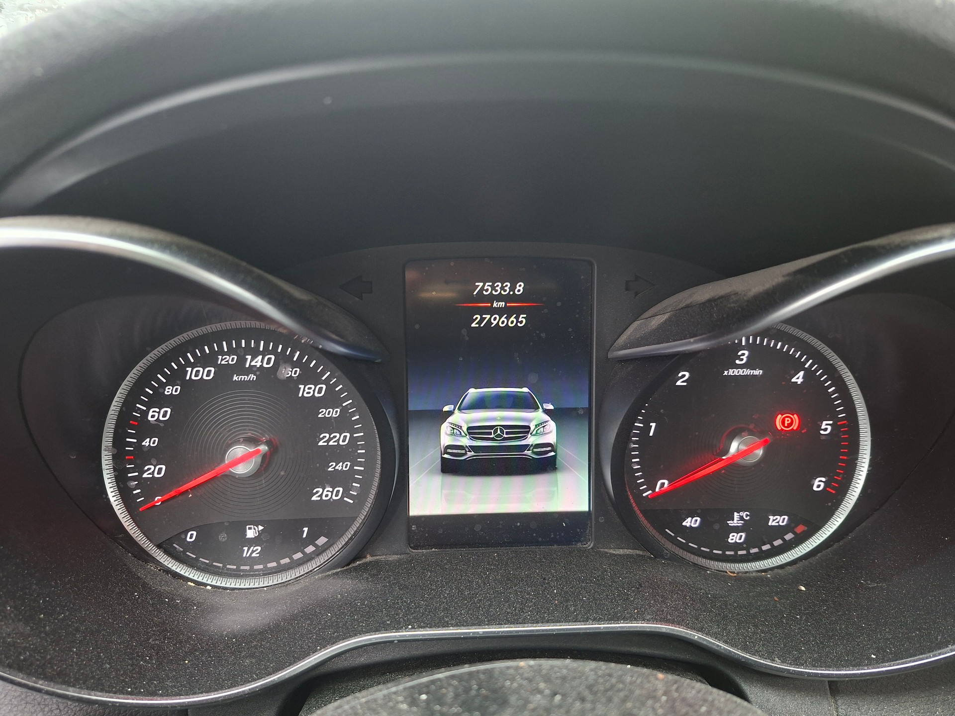 MERCEDES-BENZ C 250 d Swiss Star Exclusive 4Matic 9G-Tronic-image-10