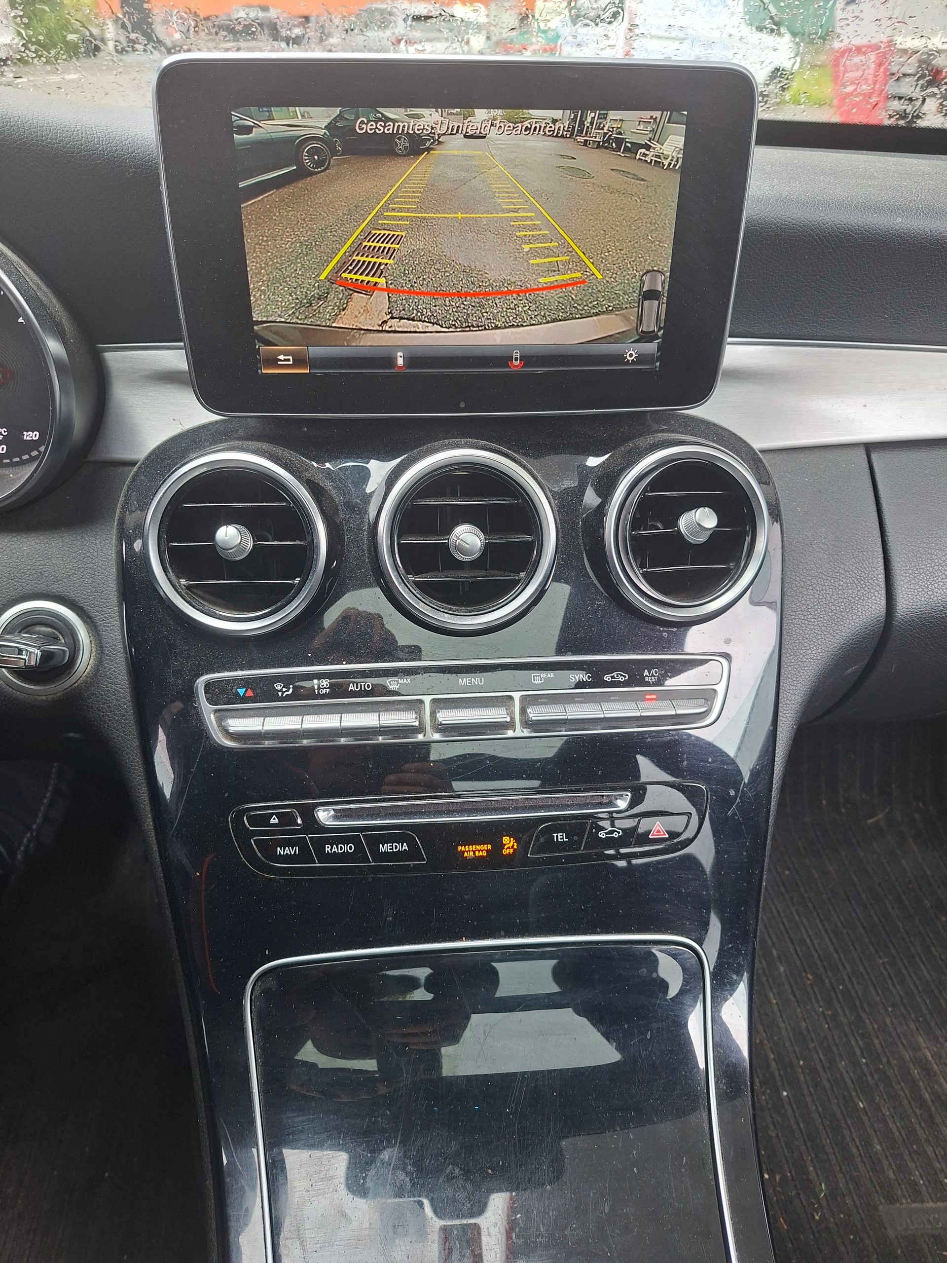 MERCEDES-BENZ C 250 d Swiss Star Exclusive 4Matic 9G-Tronic-image-11