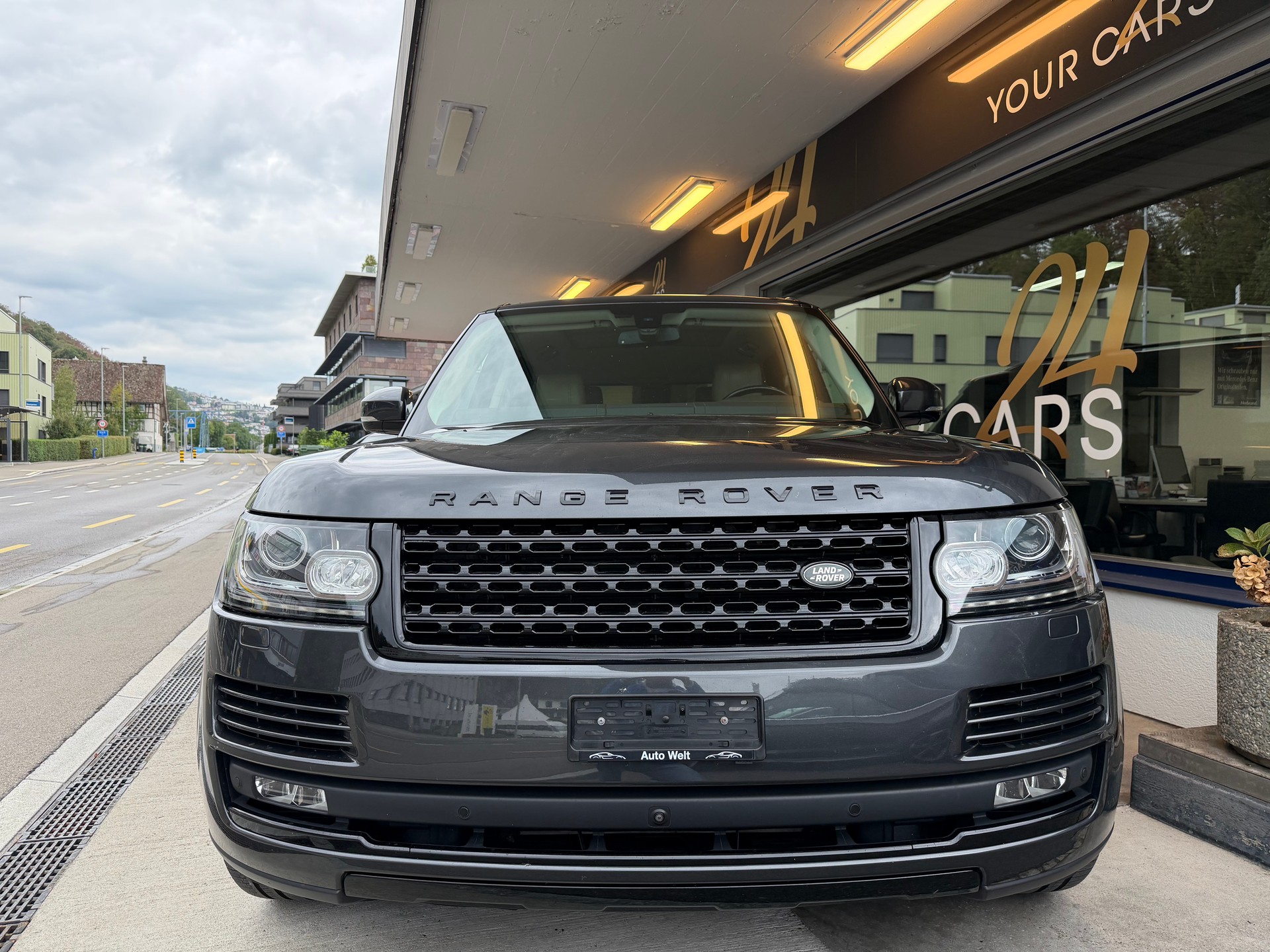 LAND ROVER Range Rover 3.0 TDV6 HSE Automatic-showroom-element-1
