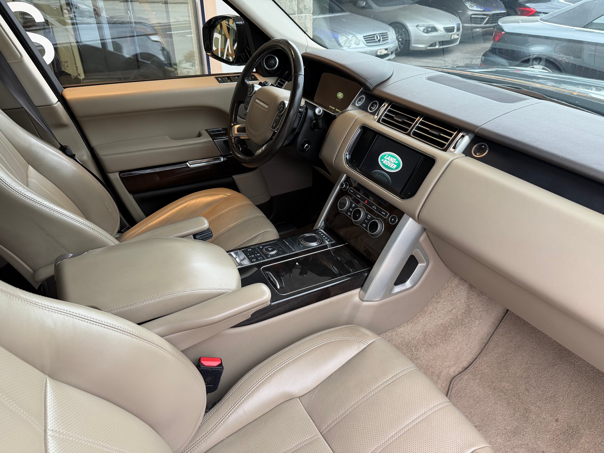LAND ROVER Range Rover 3.0 TDV6 HSE Automatic-image-9