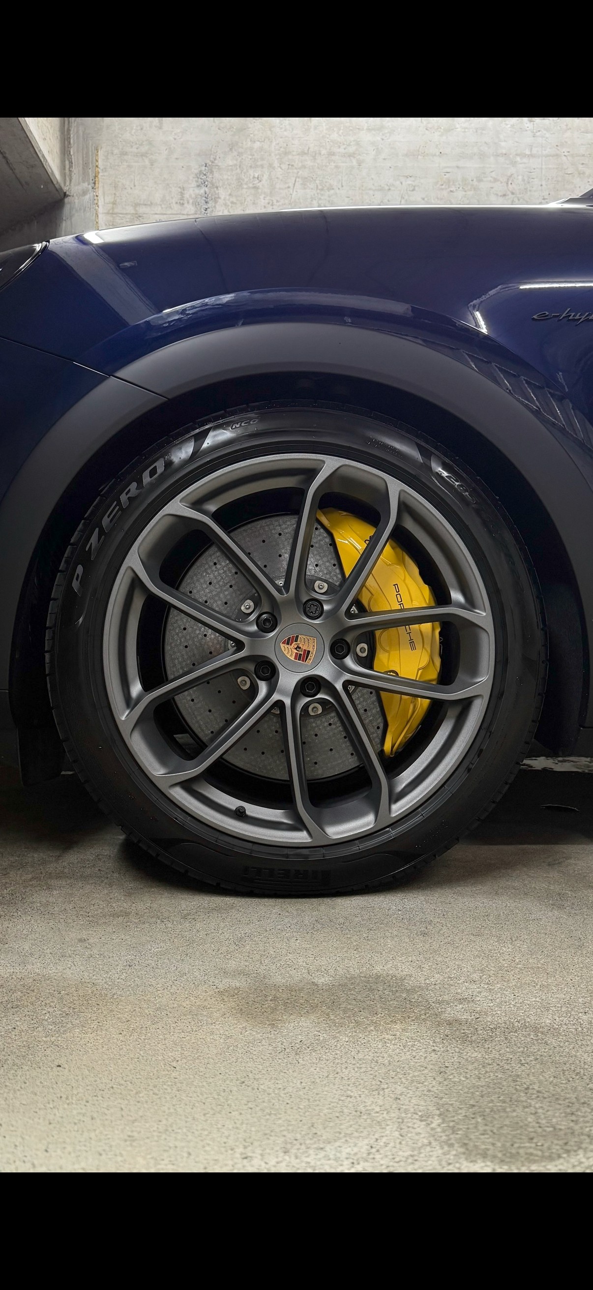 PORSCHE 4.0 V8 Turbo E-Hybrid Coupé mit GT-Paket-image-14