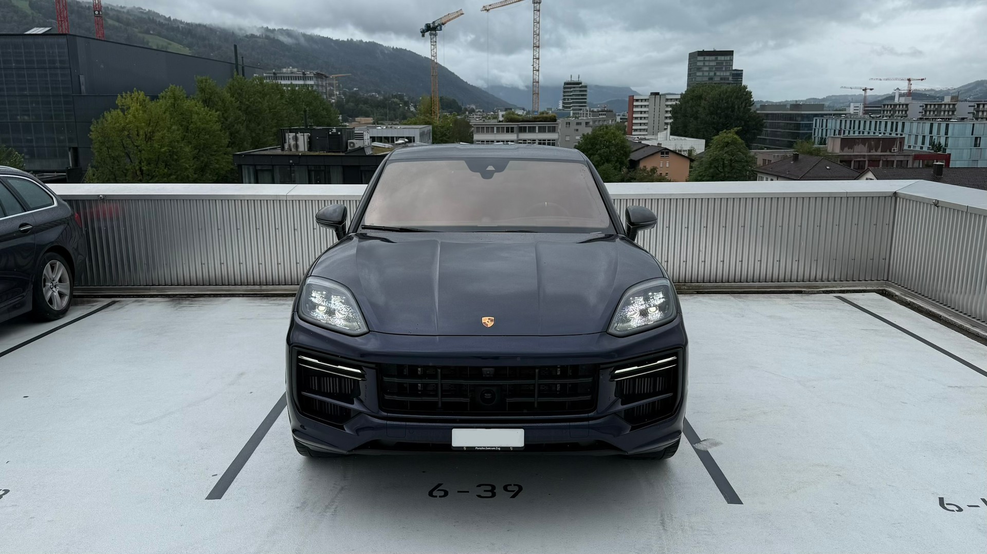 PORSCHE 4.0 V8 Turbo E-Hybrid Coupé mit GT-Paket-image-0
