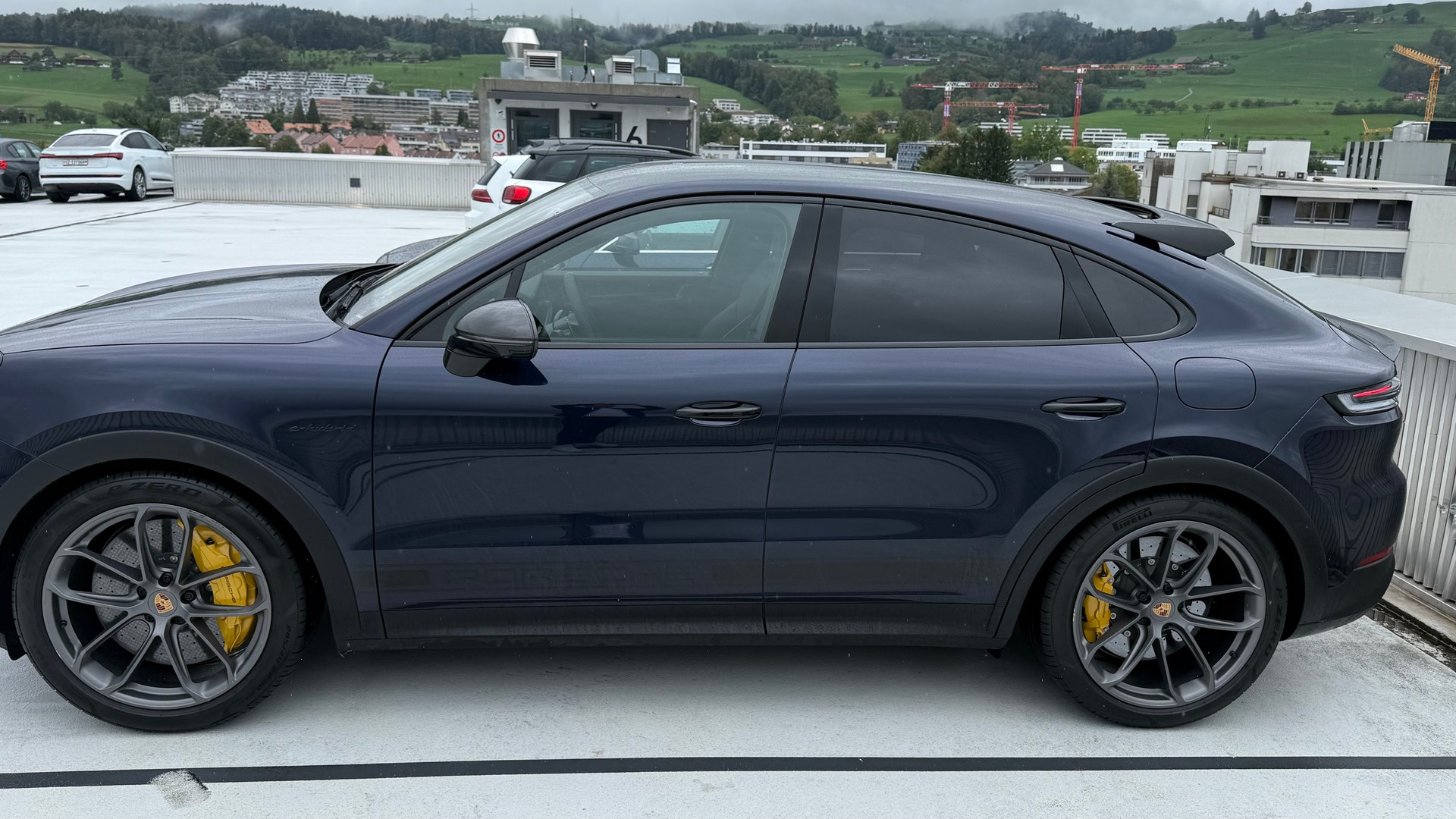 PORSCHE 4.0 V8 Turbo E-Hybrid Coupé mit GT-Paket-image-1