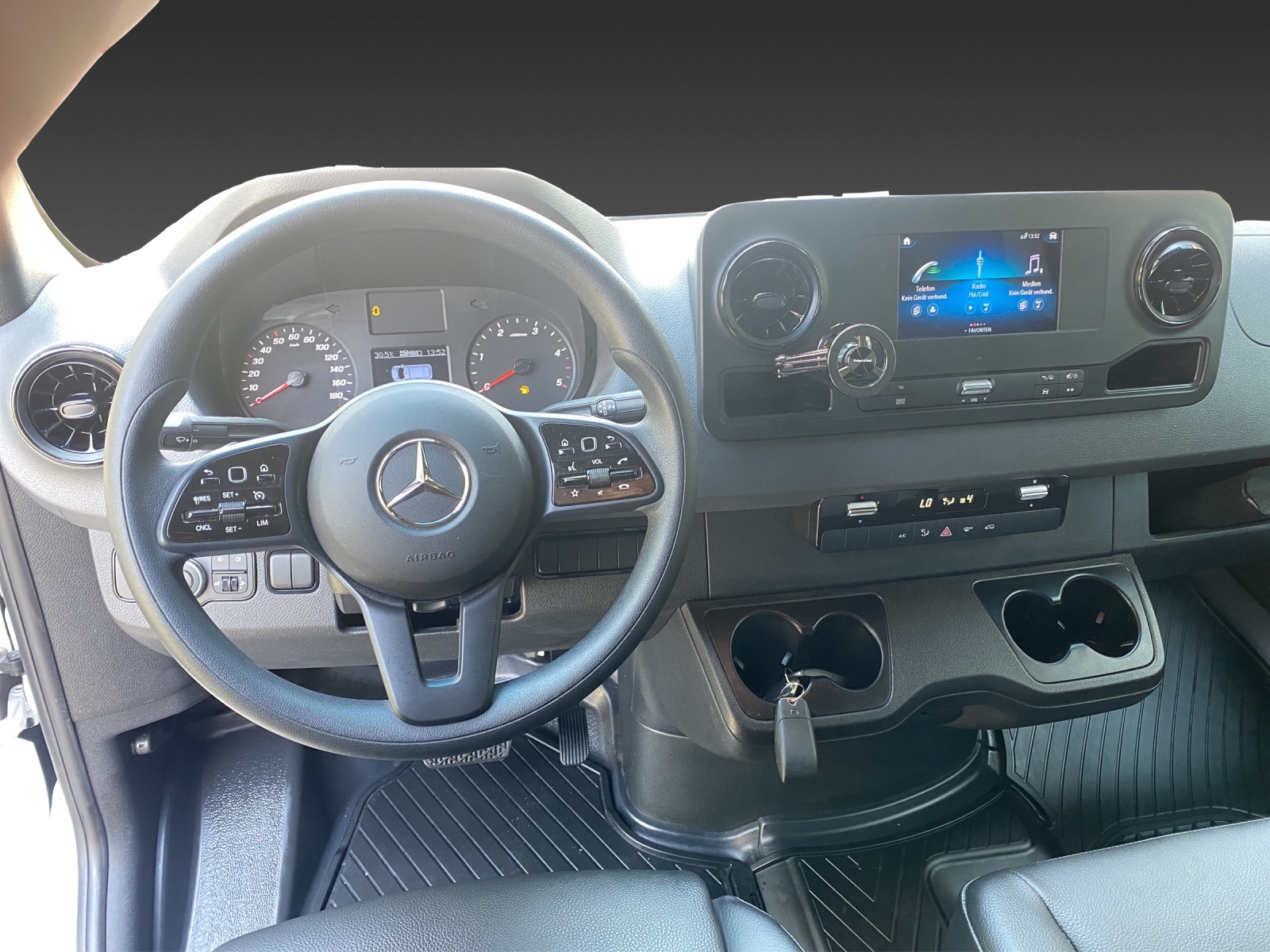 MERCEDES-BENZ Sprinter 317 CDI Standard 9G-TRONIC-image-14