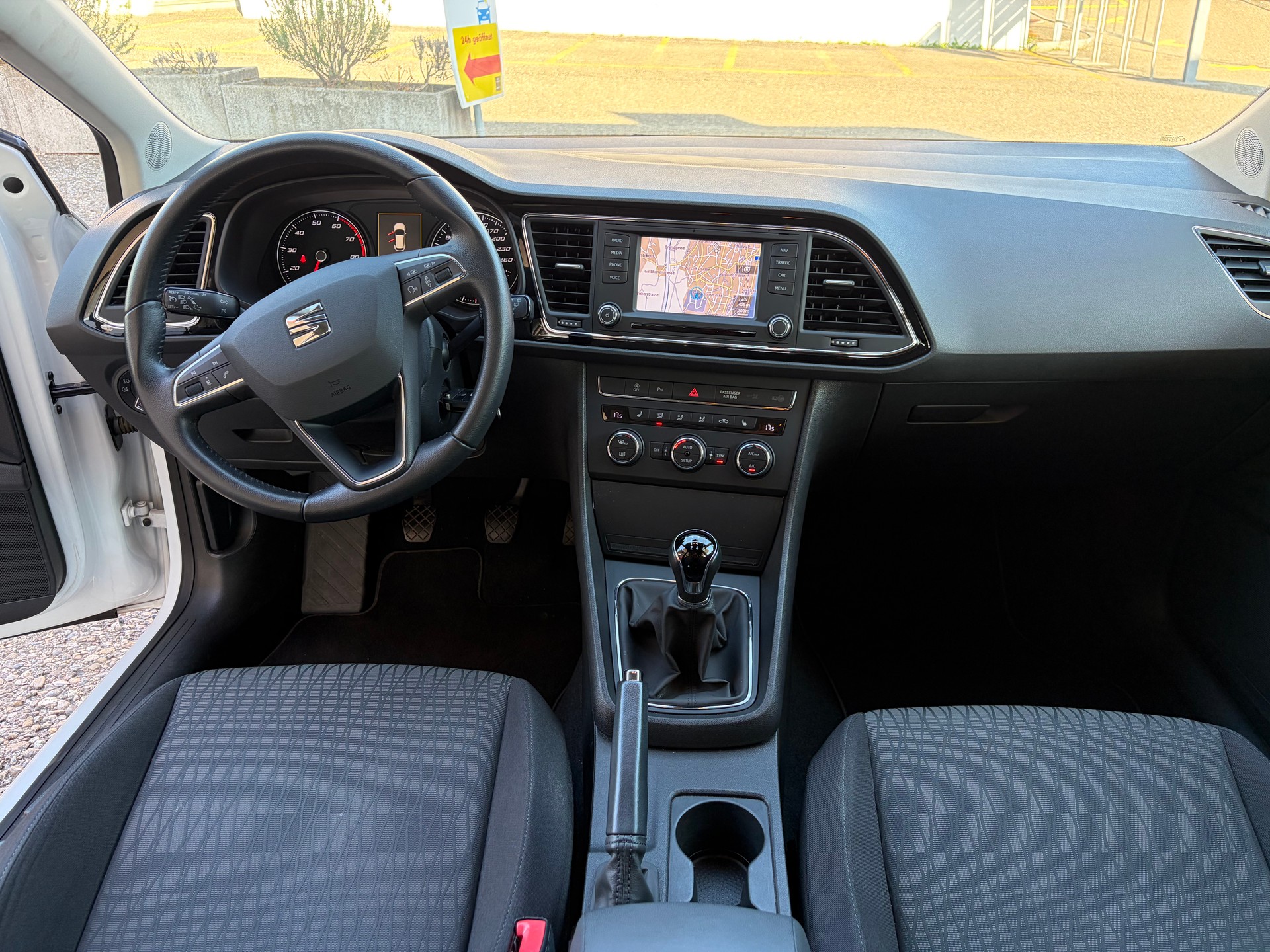 SEAT Leon 1.4 TSI Style-image-2