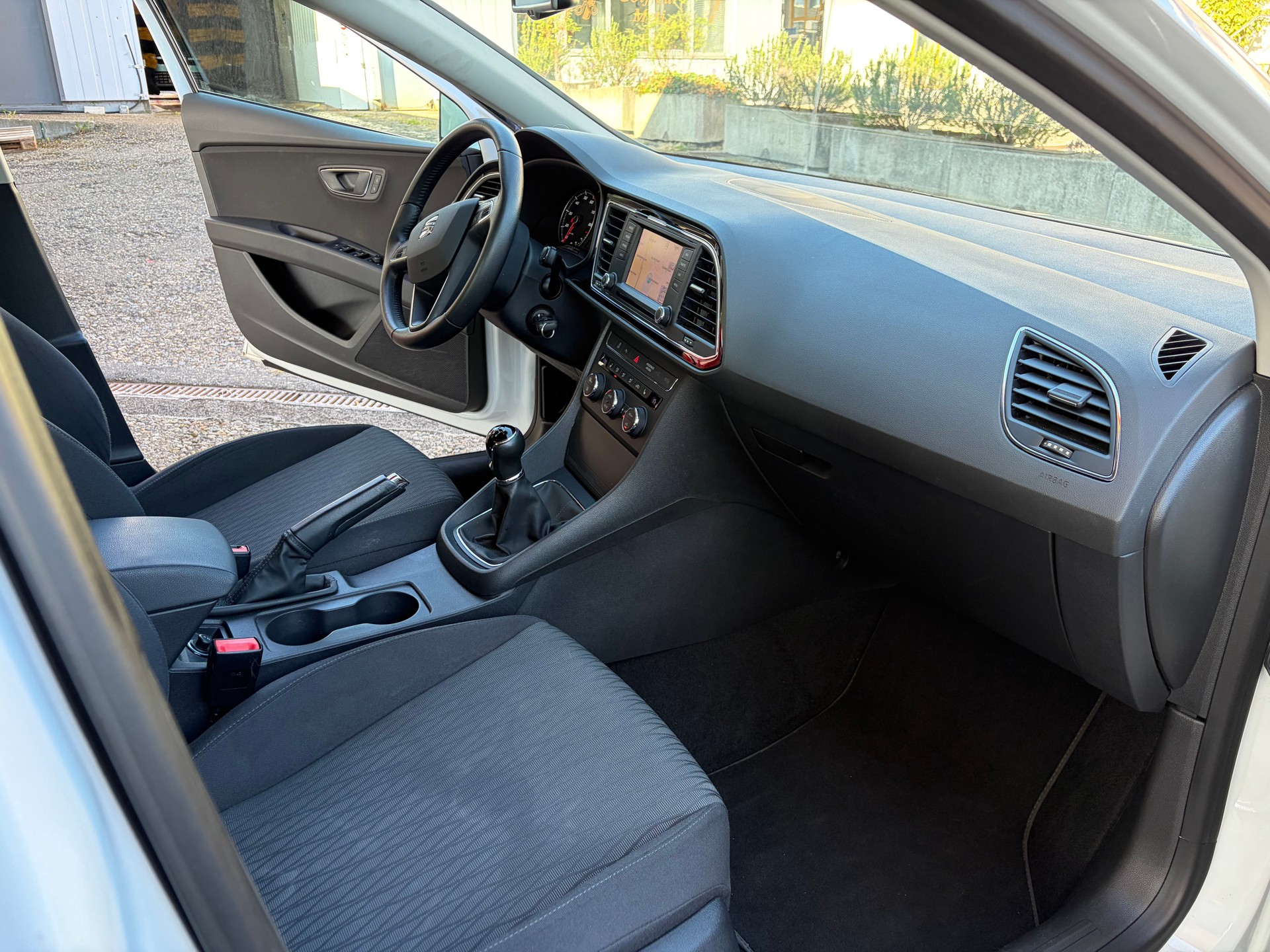 SEAT Leon 1.4 TSI Style-image-8