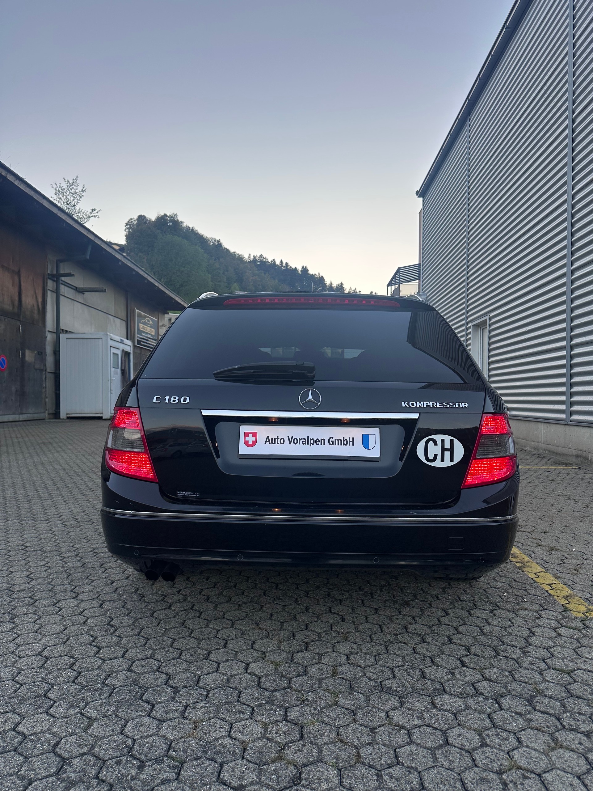 MERCEDES-BENZ C 180 Kompressor BlueEff. Avantgarde Aut. Frisch ab MFK-image-4