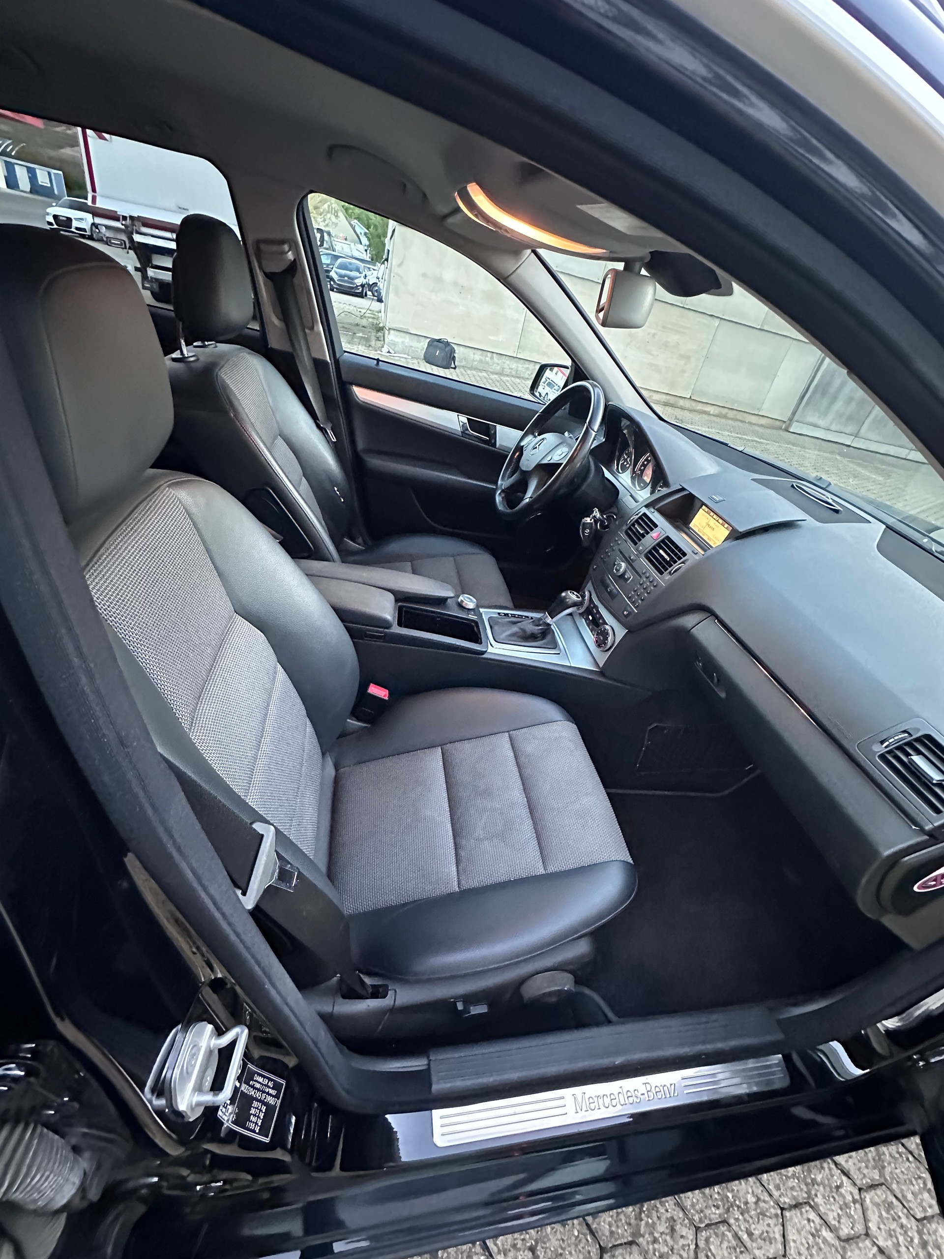 MERCEDES-BENZ C 180 Kompressor BlueEff. Avantgarde Aut. Frisch ab MFK-image-8