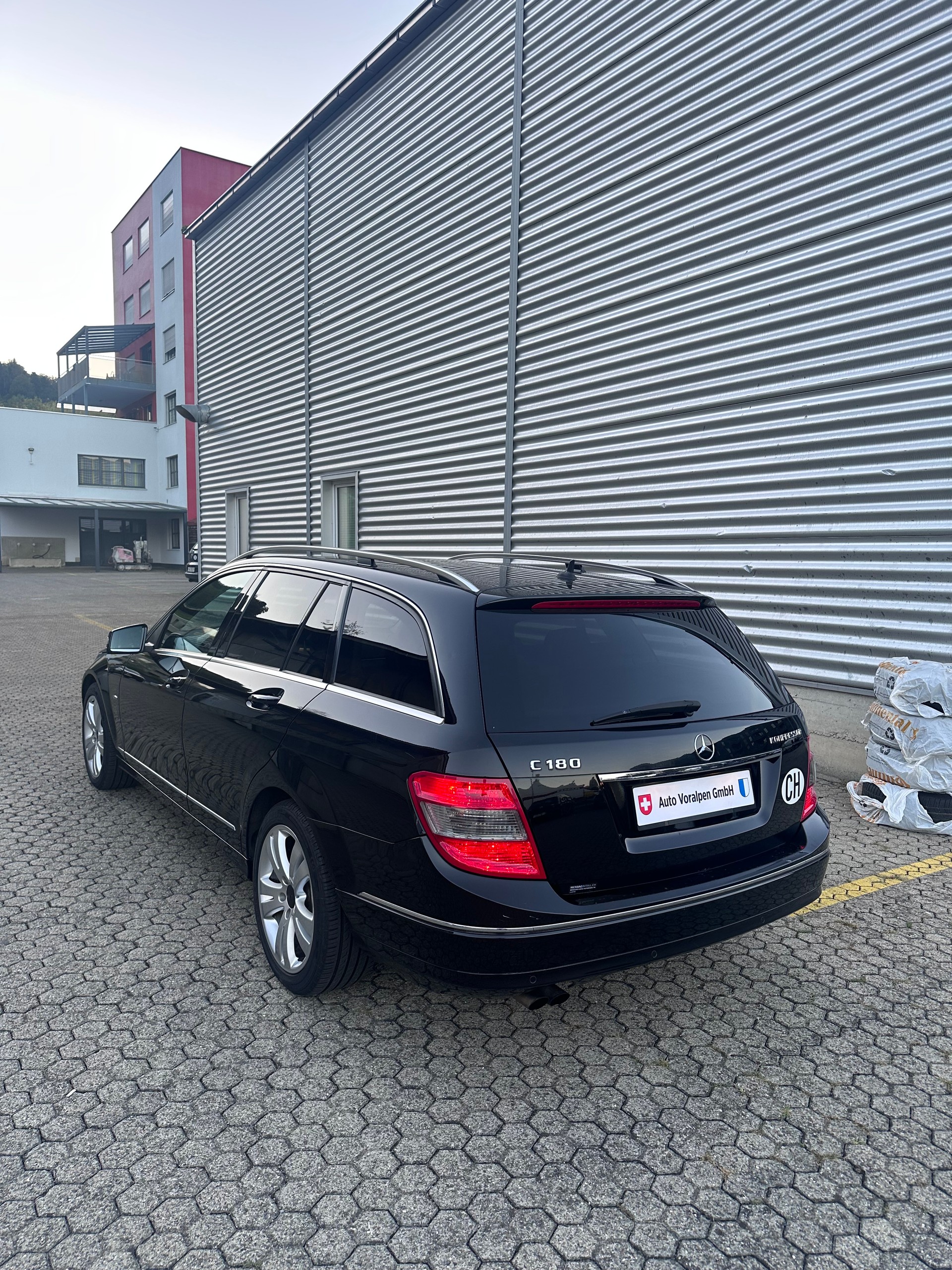 MERCEDES-BENZ C 180 Kompressor BlueEff. Avantgarde Aut. Frisch ab MFK-image-5