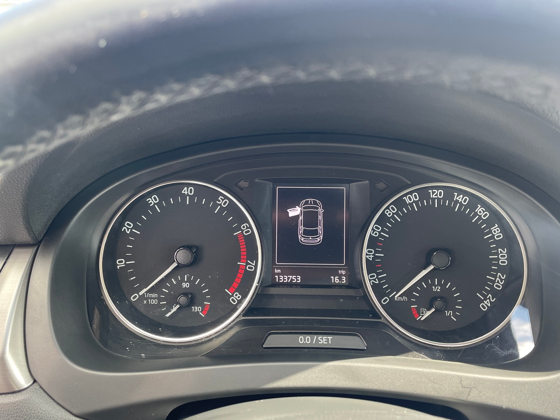 SKODA Rapid Spaceback 1.4 TSI Style DSG-image-9