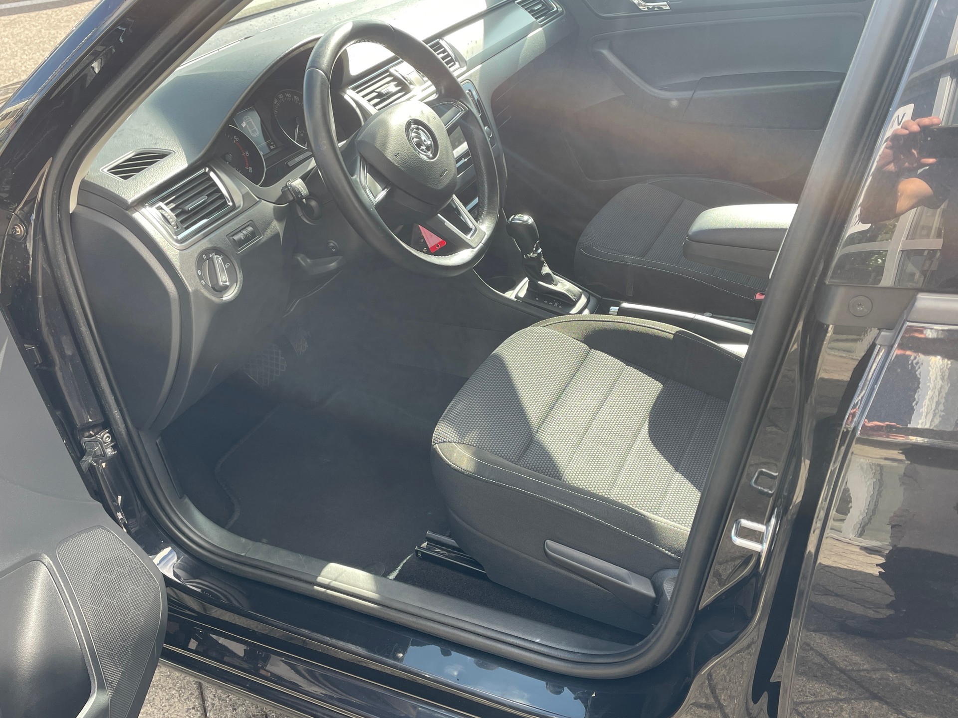 SKODA Rapid Spaceback 1.4 TSI Style DSG-image-8