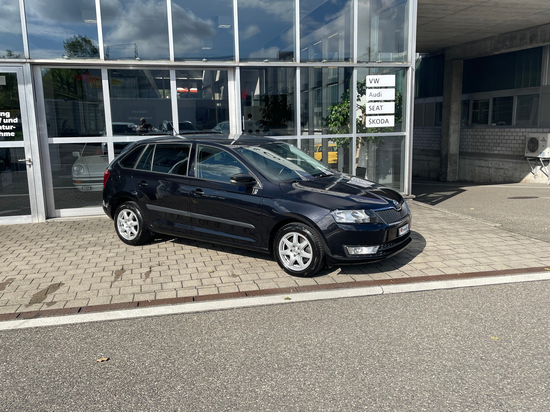 SKODA Rapid Spaceback 1.4 TSI Style DSG-image-3