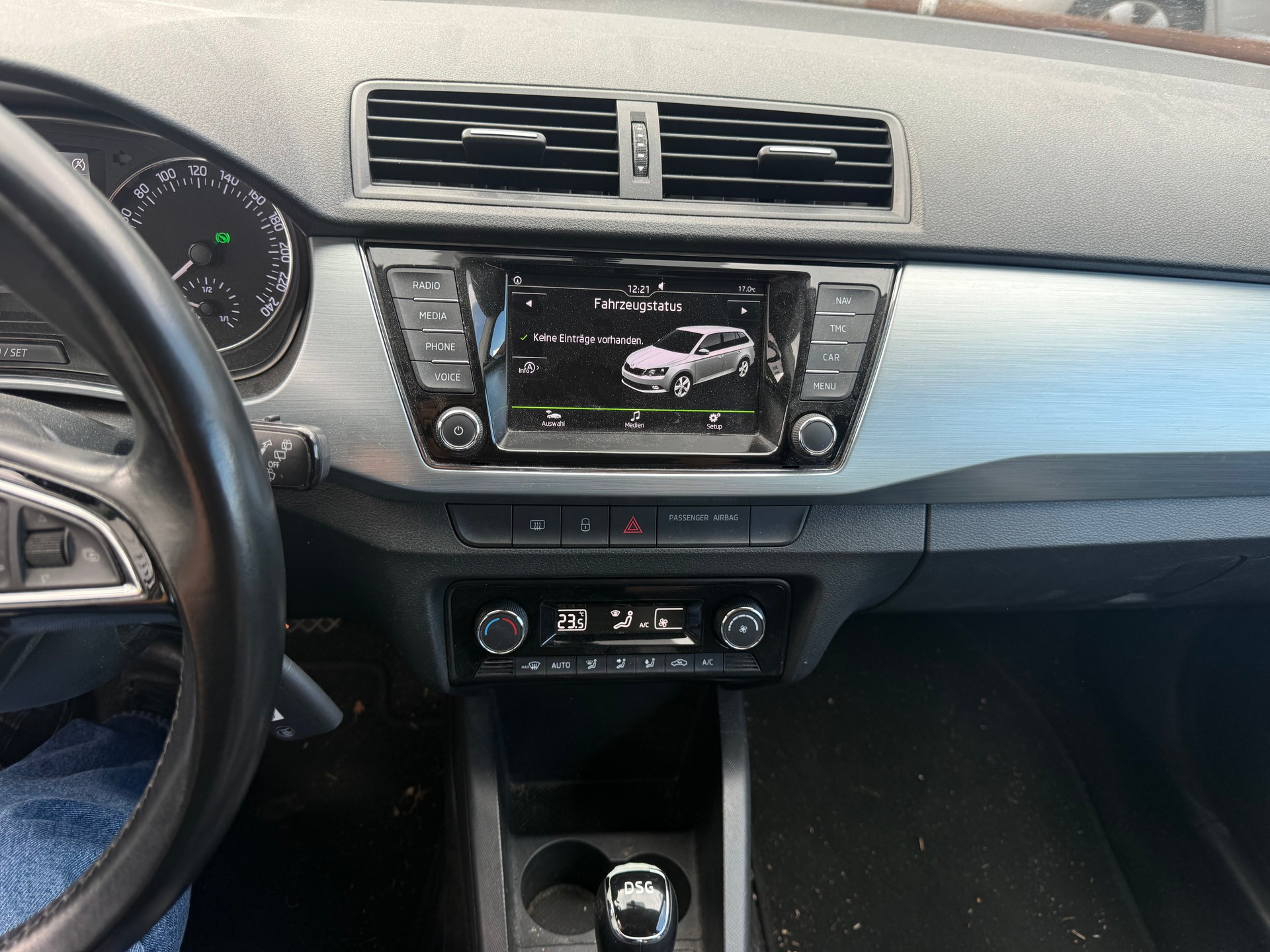 SKODA Fabia 1.4 TDI Ambition DSG-image-7