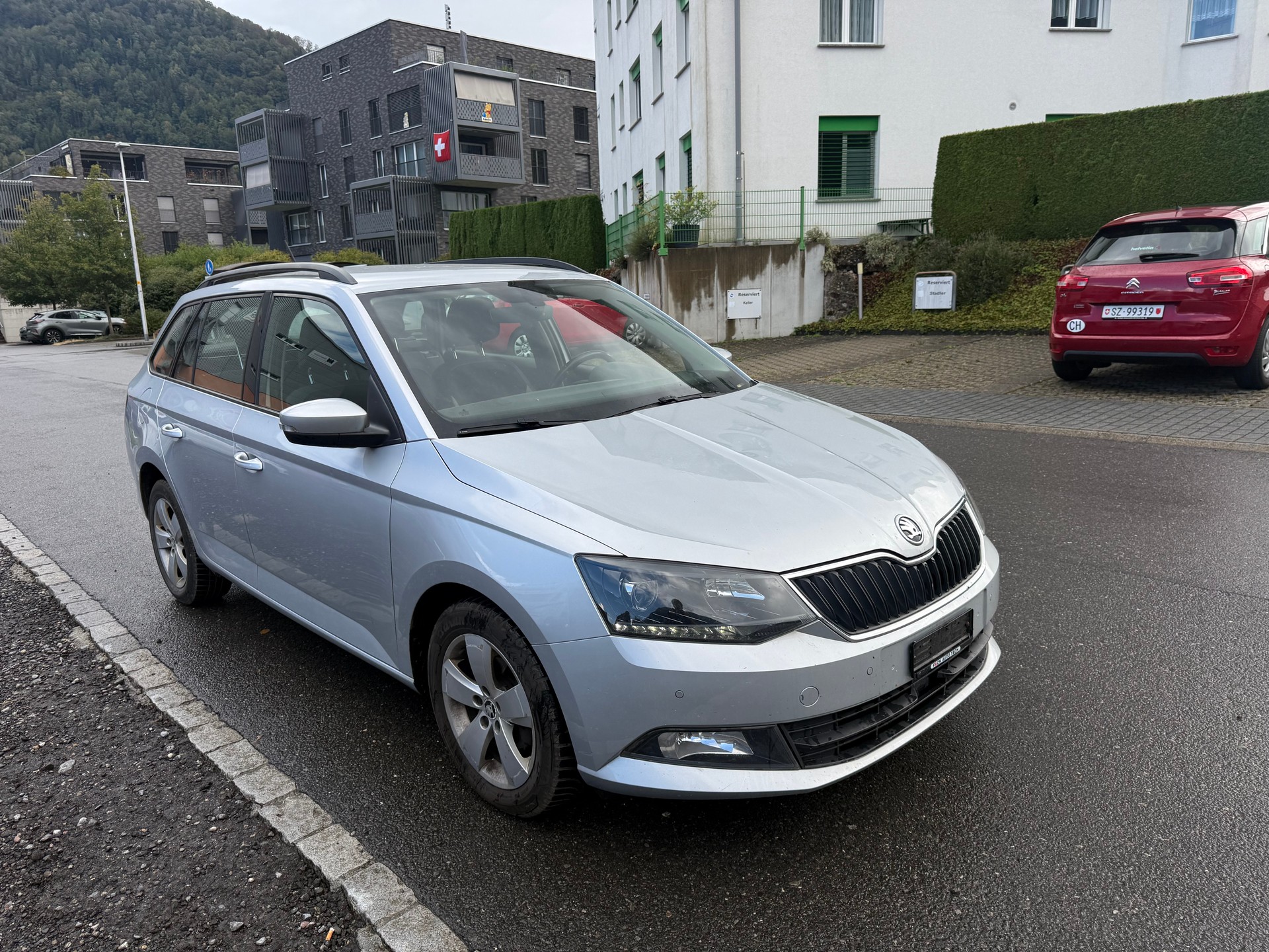 SKODA Fabia 1.4 TDI Ambition DSG-image-0