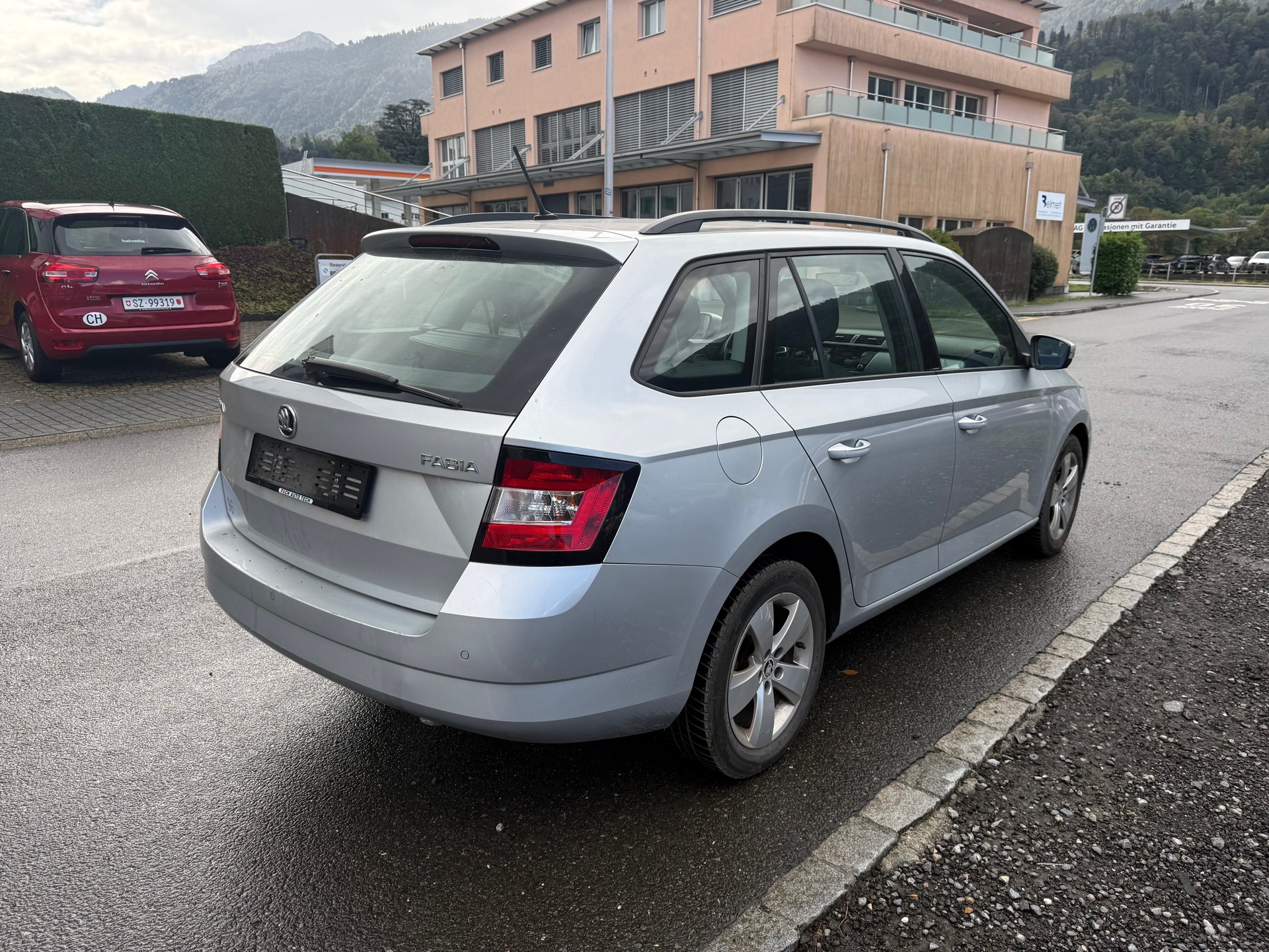 SKODA Fabia 1.4 TDI Ambition DSG-image-2